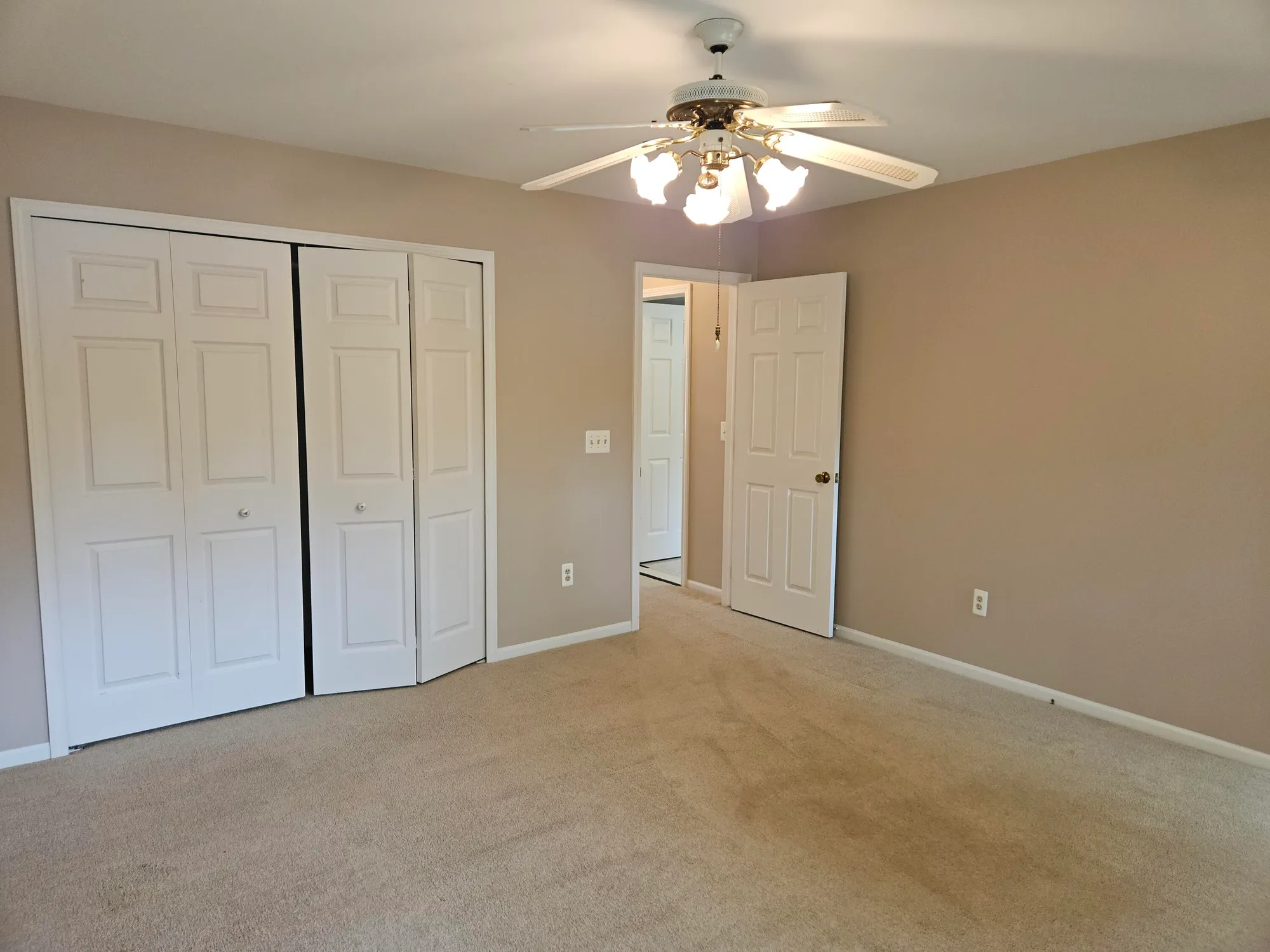 Property Slideshow image 17 of 29 | 25664 lexington dr unit 2, South Lyon, MI, 48178