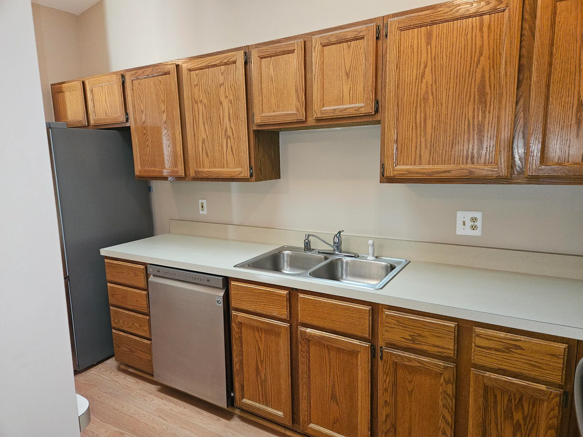 Property Slideshow image 4 of 29 | 25664 lexington dr unit 2, South Lyon, MI, 48178