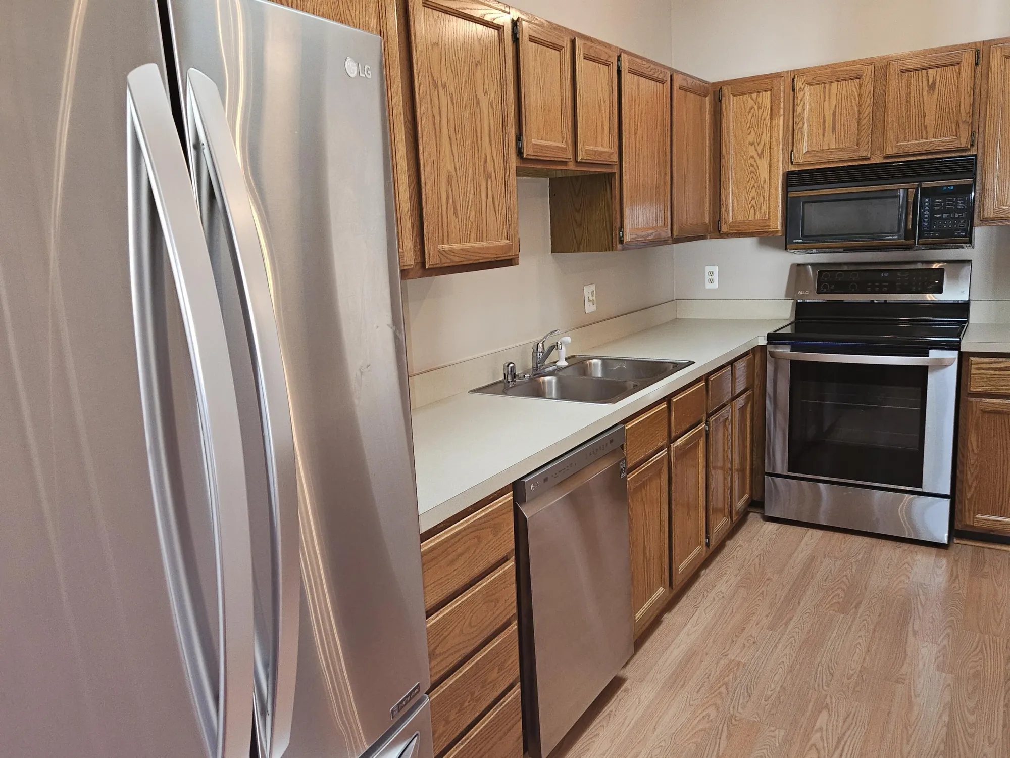 Property Slideshow image 3 of 29 | 25664 lexington dr unit 2, South Lyon, MI, 48178