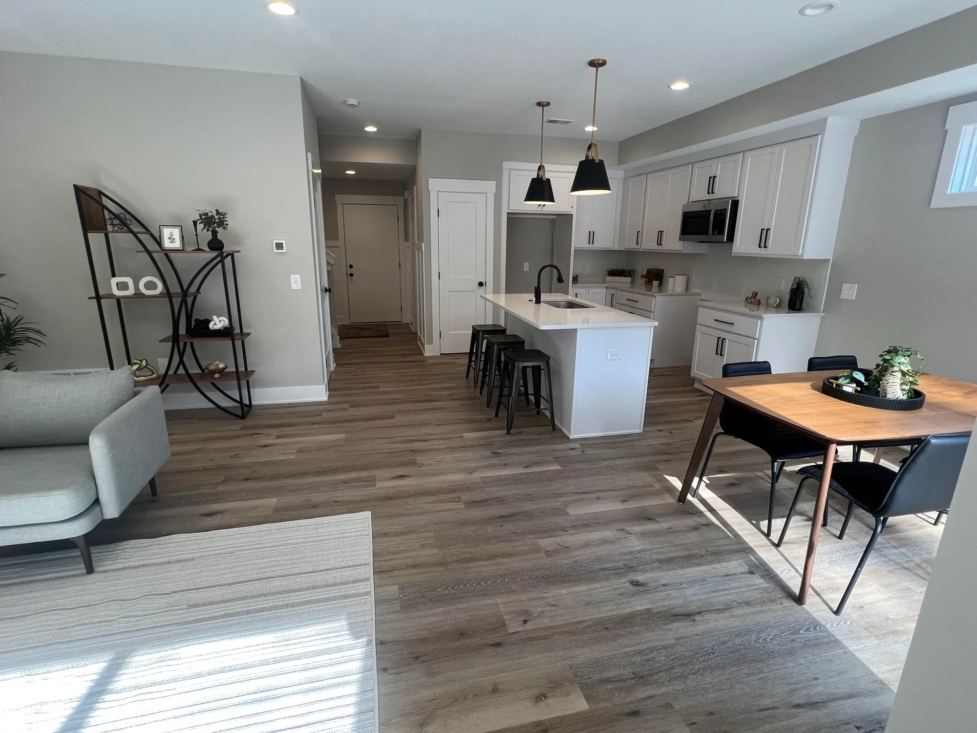 Property Slideshow image 8 of 12 | 1034 castlebay way # 16, Hudsonville, MI, 49426