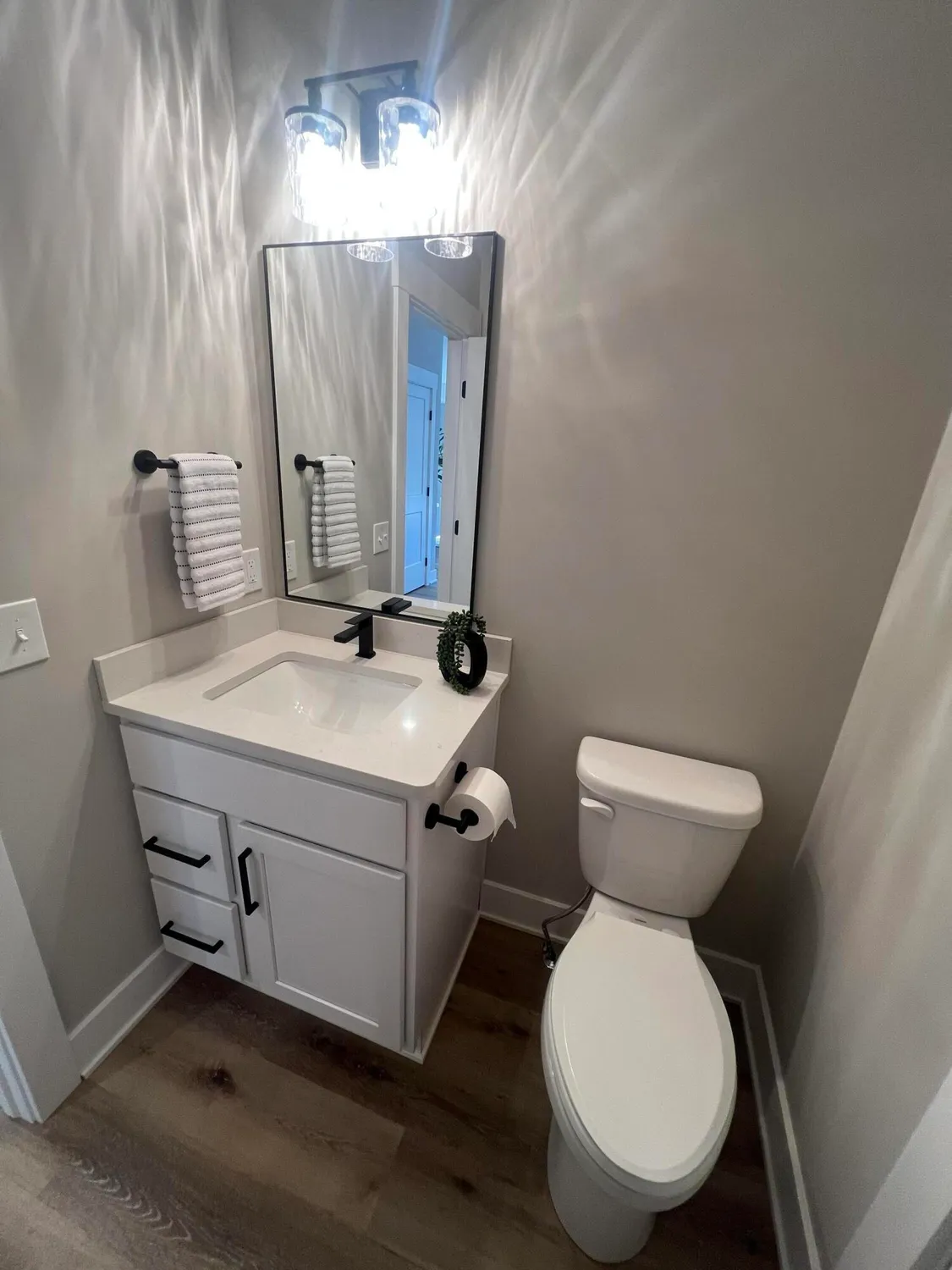 Property Slideshow image 10 of 12 | 1034 castlebay way # 16, Hudsonville, MI, 49426