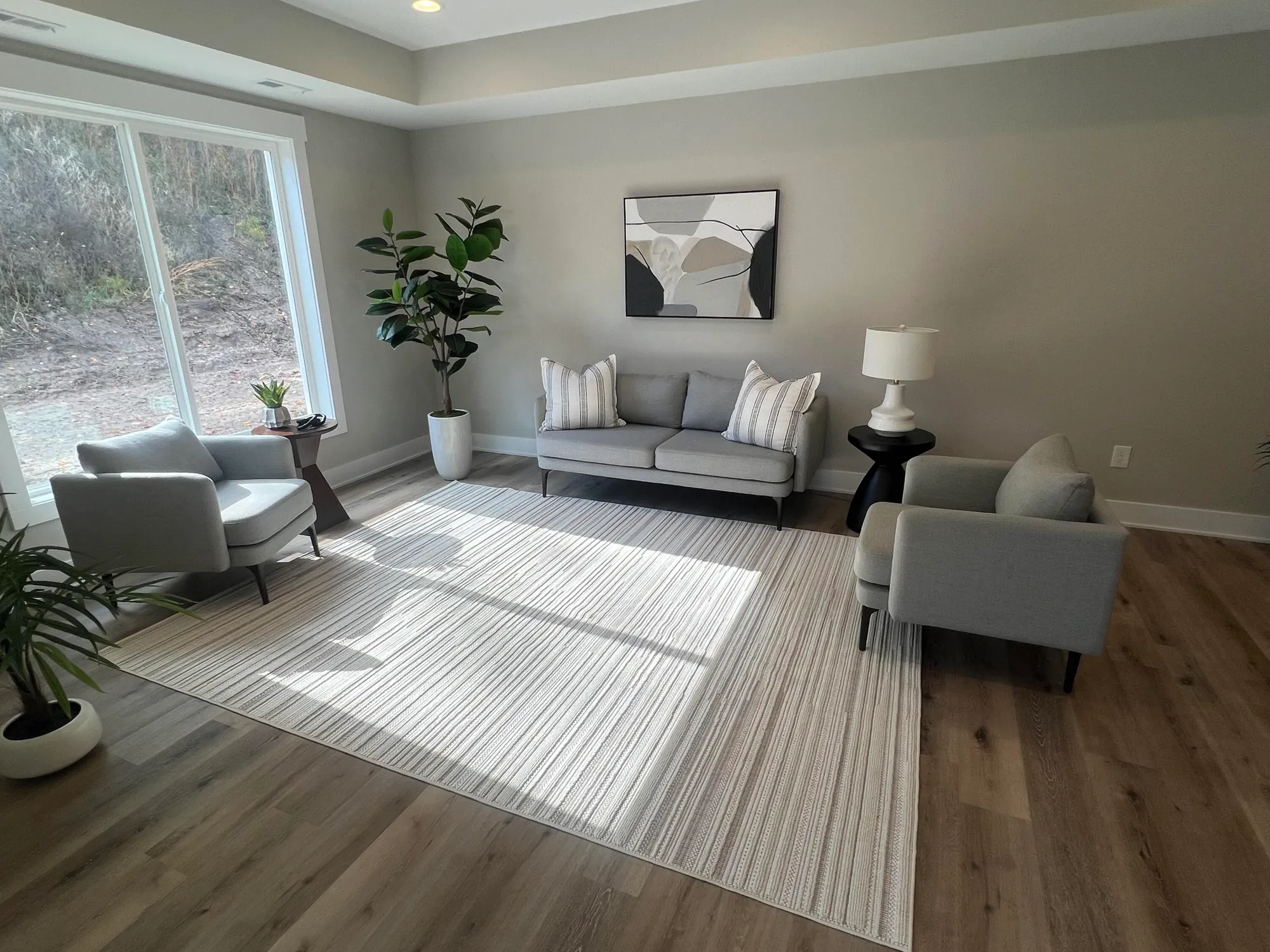 Property Slideshow image 3 of 12 | 1034 castlebay way # 16, Hudsonville, MI, 49426