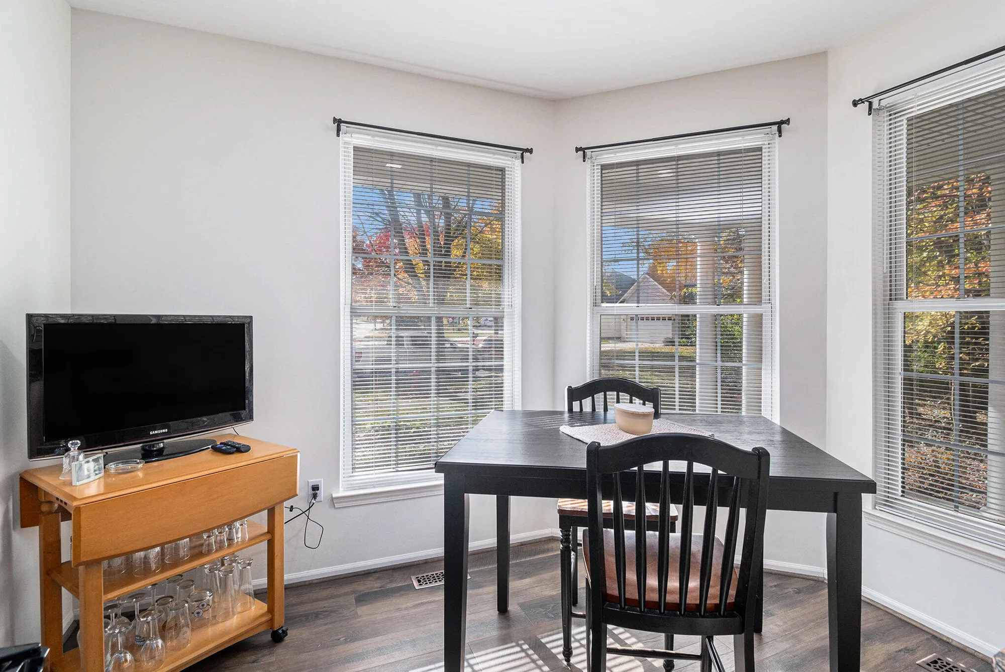 Property Slideshow image 8 of 29 | 3640 camden ct, Auburn Hills, MI, 48326