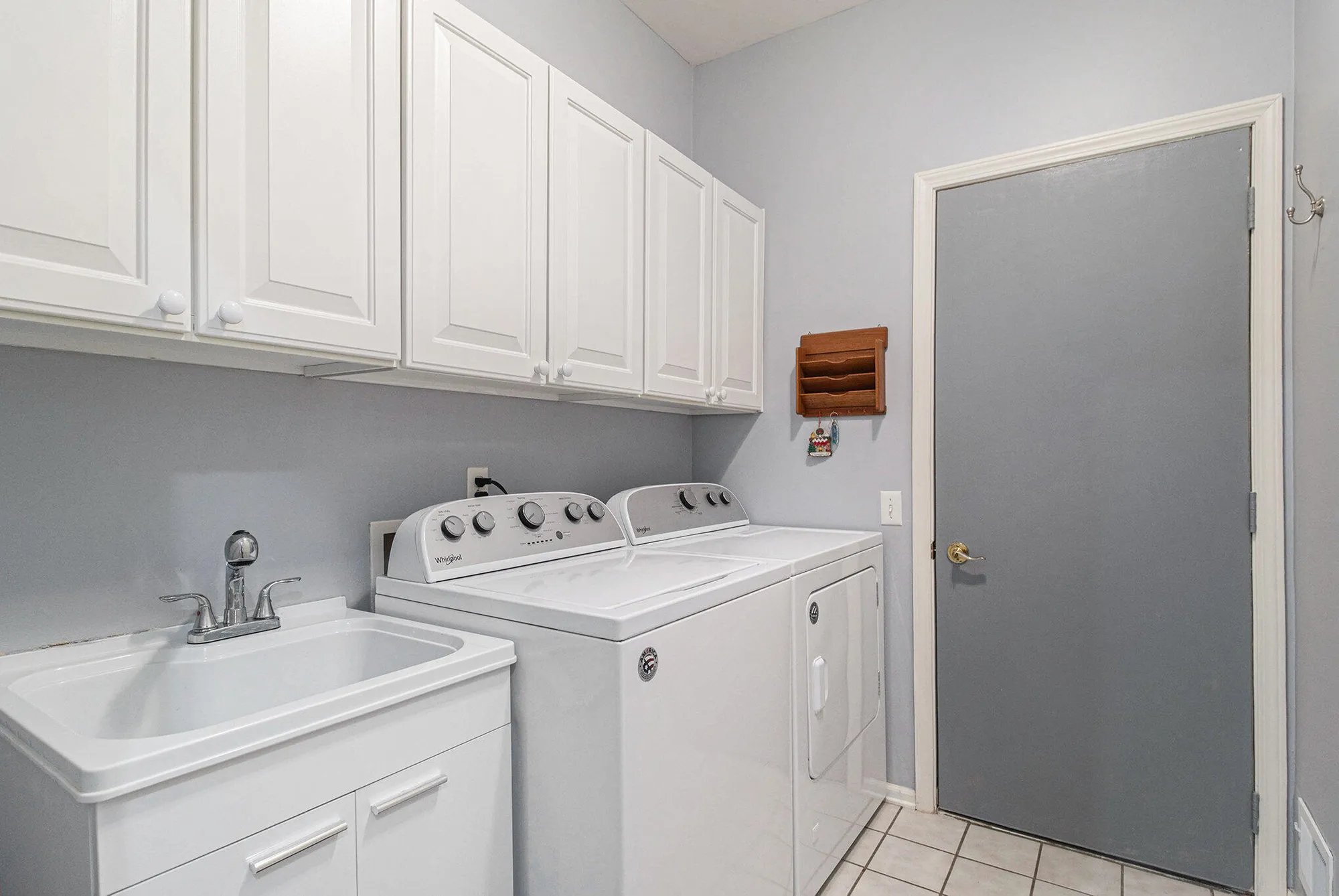 Property Slideshow image 18 of 29 | 3640 camden ct, Auburn Hills, MI, 48326