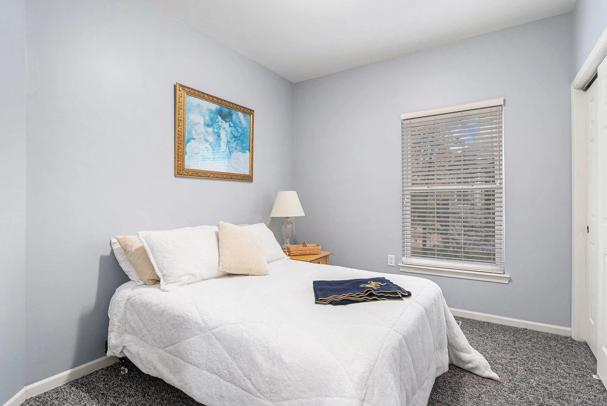 Property Slideshow image 15 of 29 | 3640 camden ct, Auburn Hills, MI, 48326