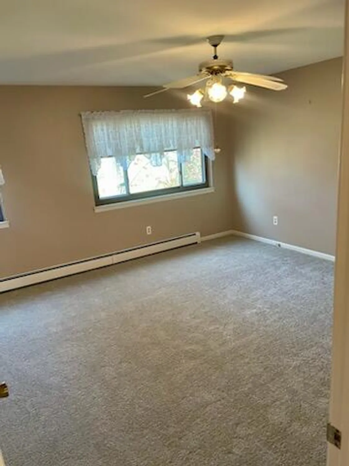 Property Slideshow image 15 of 29 | 25664 lexington dr unit 2, South Lyon, MI, 48178