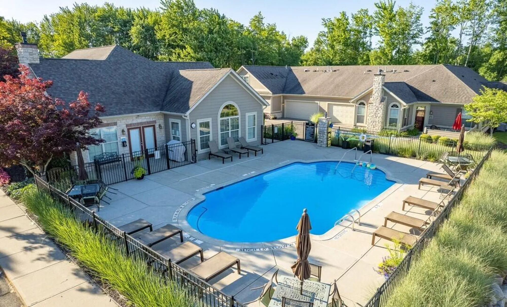 Property Slideshow image 27 of 35 | 5331 mapleside ln, Wyoming, MI, 49418