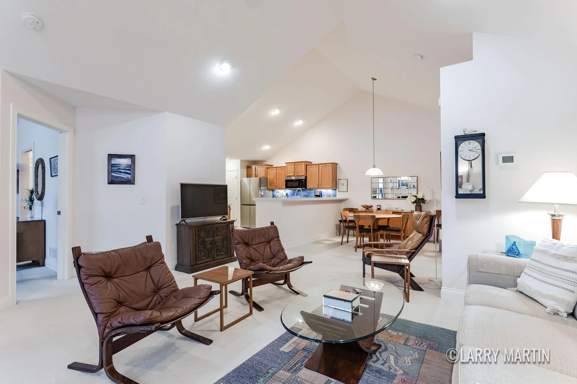 Property Slideshow image 7 of 35 | 5331 mapleside ln, Wyoming, MI, 49418