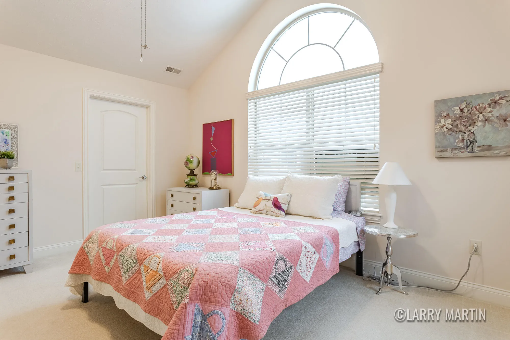 Property Slideshow image 18 of 35 | 5331 mapleside ln, Wyoming, MI, 49418