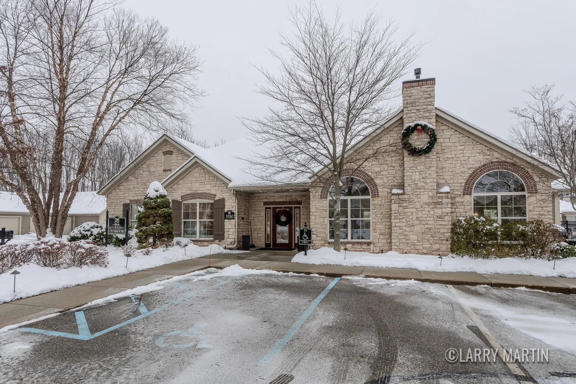 Property Slideshow image 26 of 35 | 5331 mapleside ln, Wyoming, MI, 49418