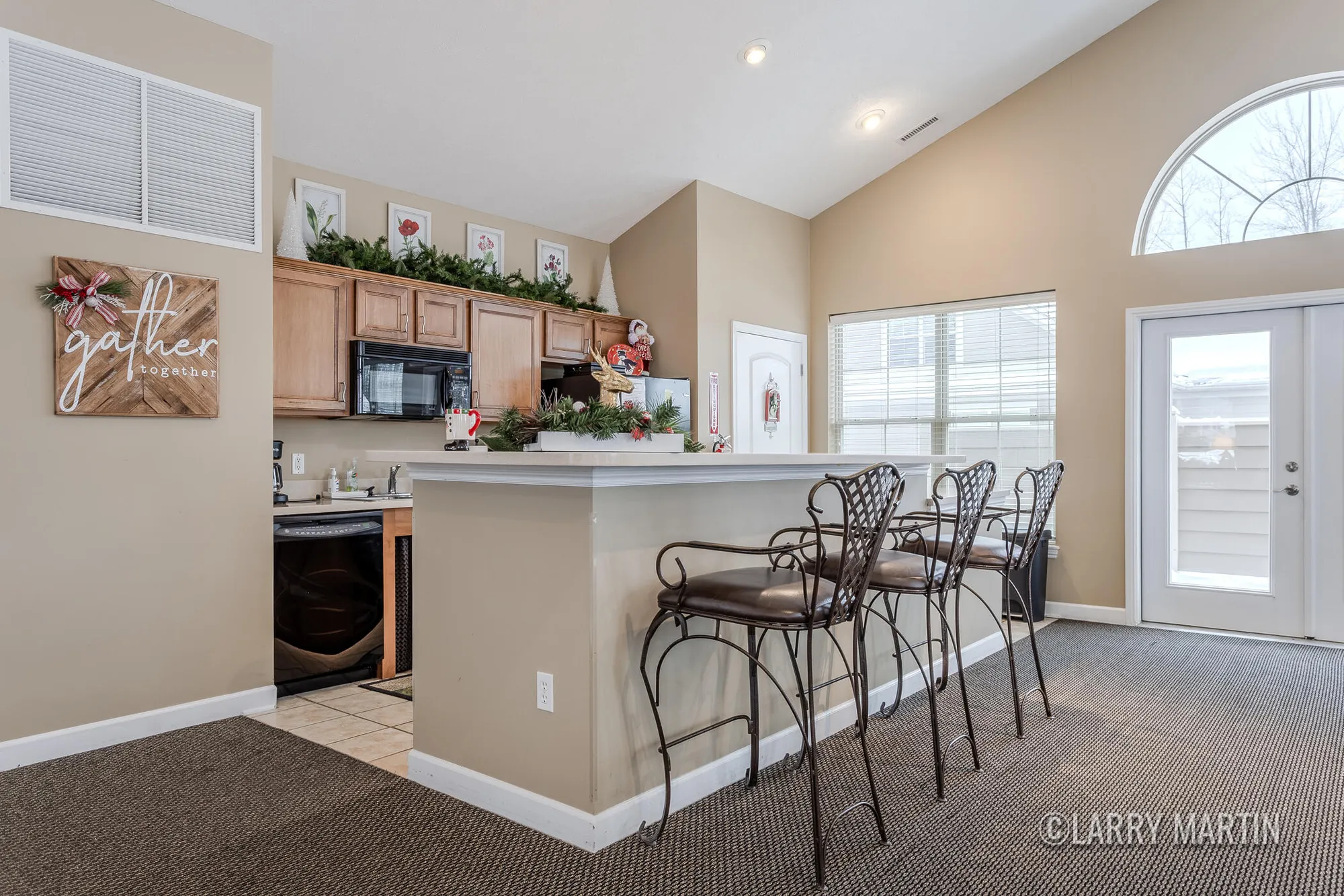 Property Slideshow image 31 of 35 | 5331 mapleside ln, Wyoming, MI, 49418