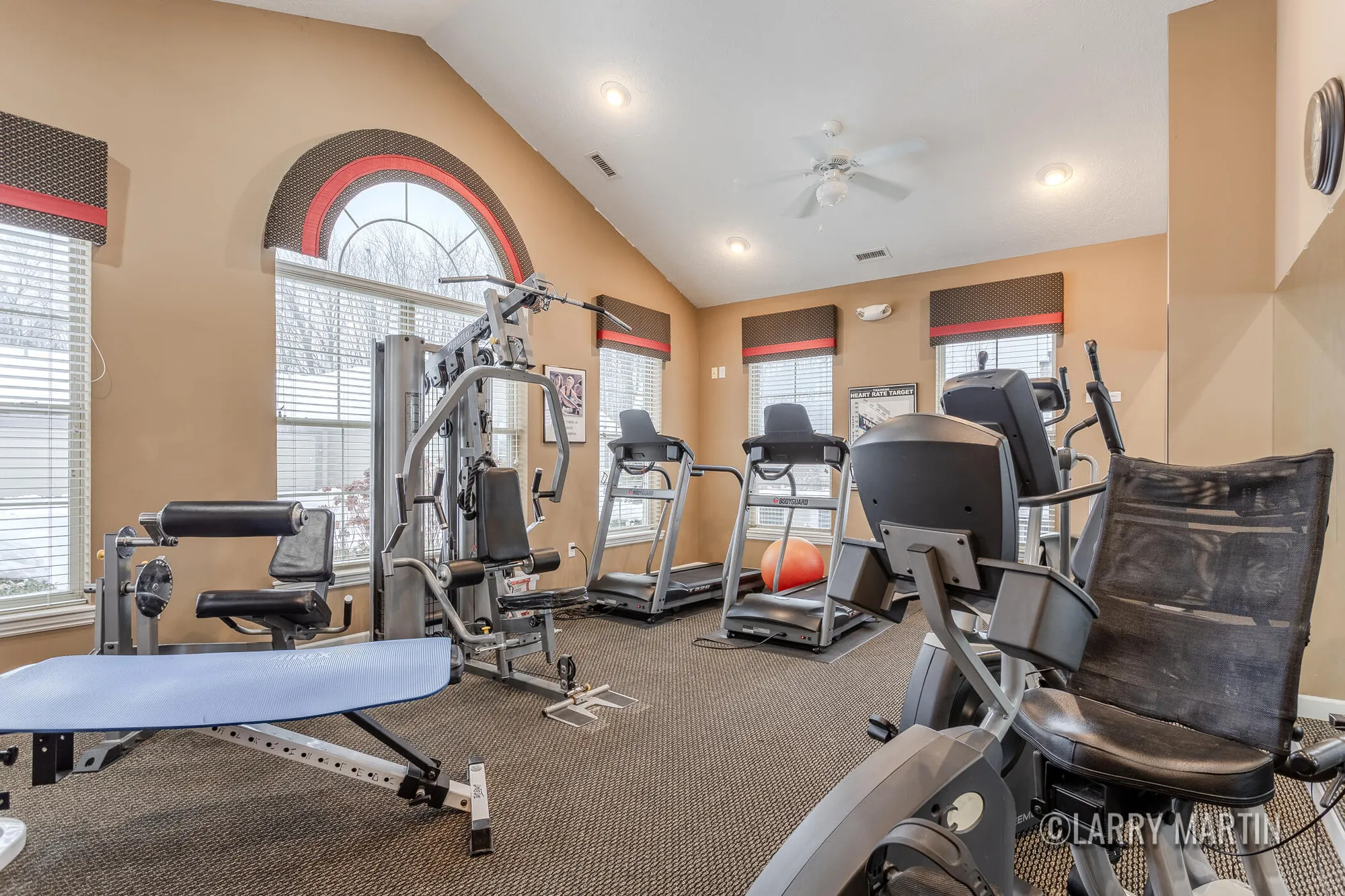 Property Slideshow image 32 of 35 | 5331 mapleside ln, Wyoming, MI, 49418