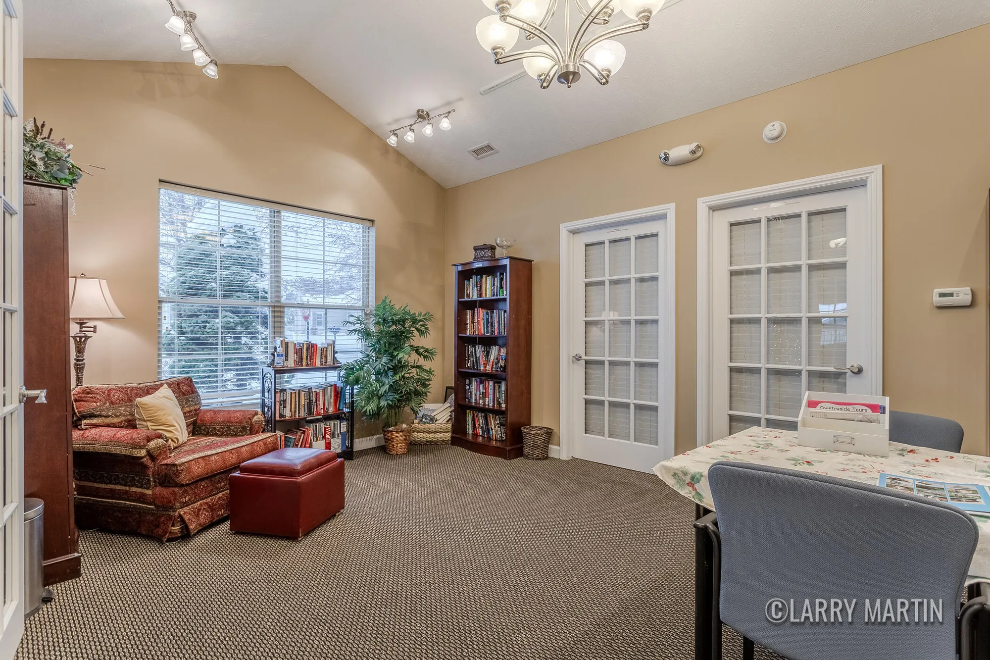 Property Slideshow image 33 of 35 | 5331 mapleside ln, Wyoming, MI, 49418