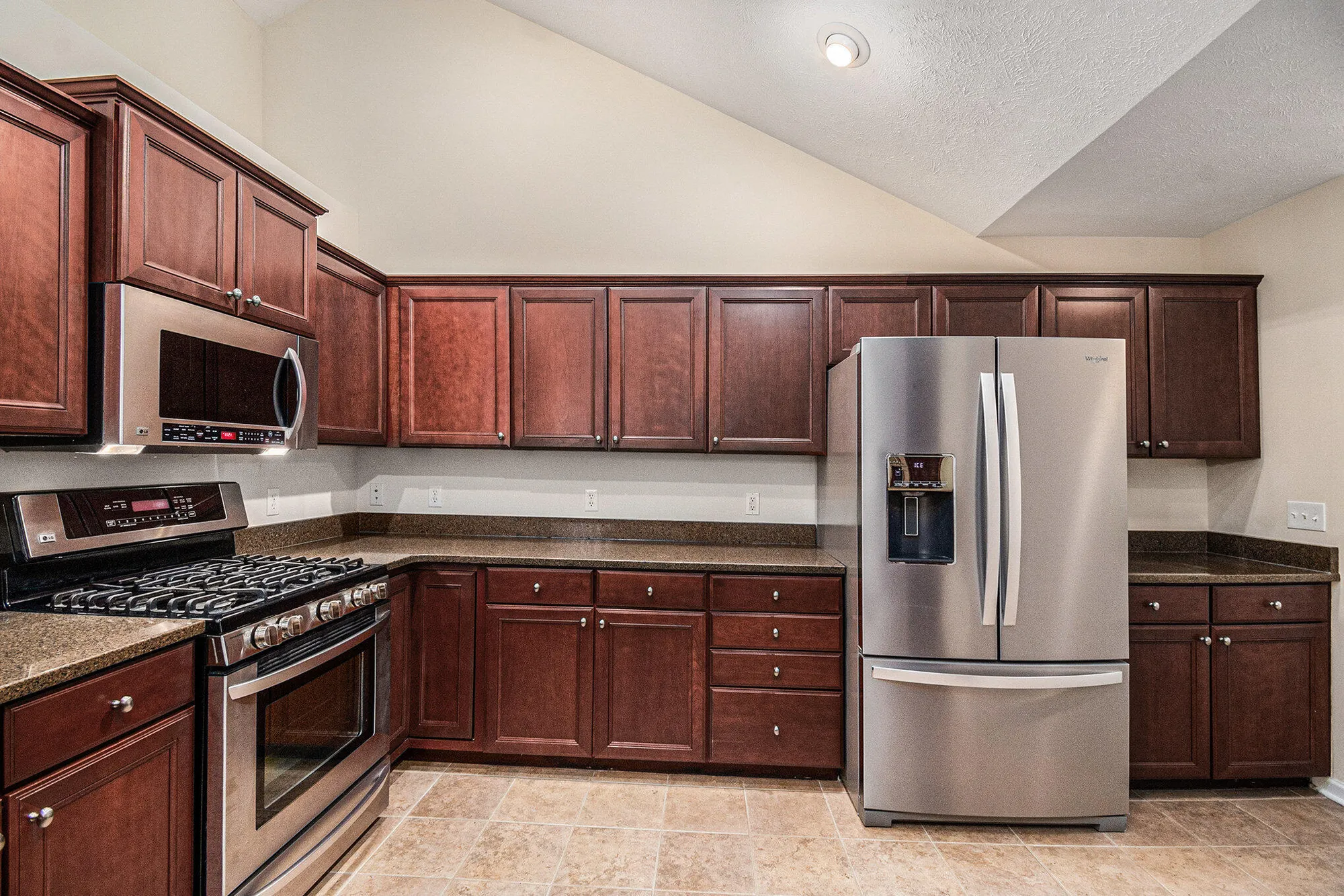 Property Slideshow image 6 of 37 | 5333 fawn creek dr sw, Grandville, MI, 49418