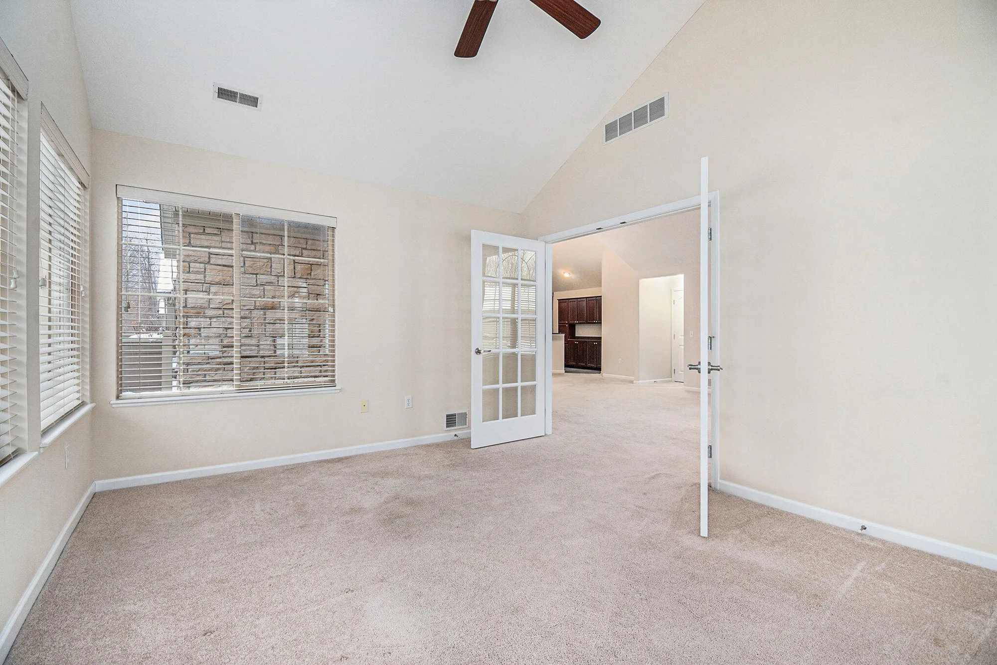 Property Slideshow image 22 of 37 | 5333 fawn creek dr sw, Grandville, MI, 49418