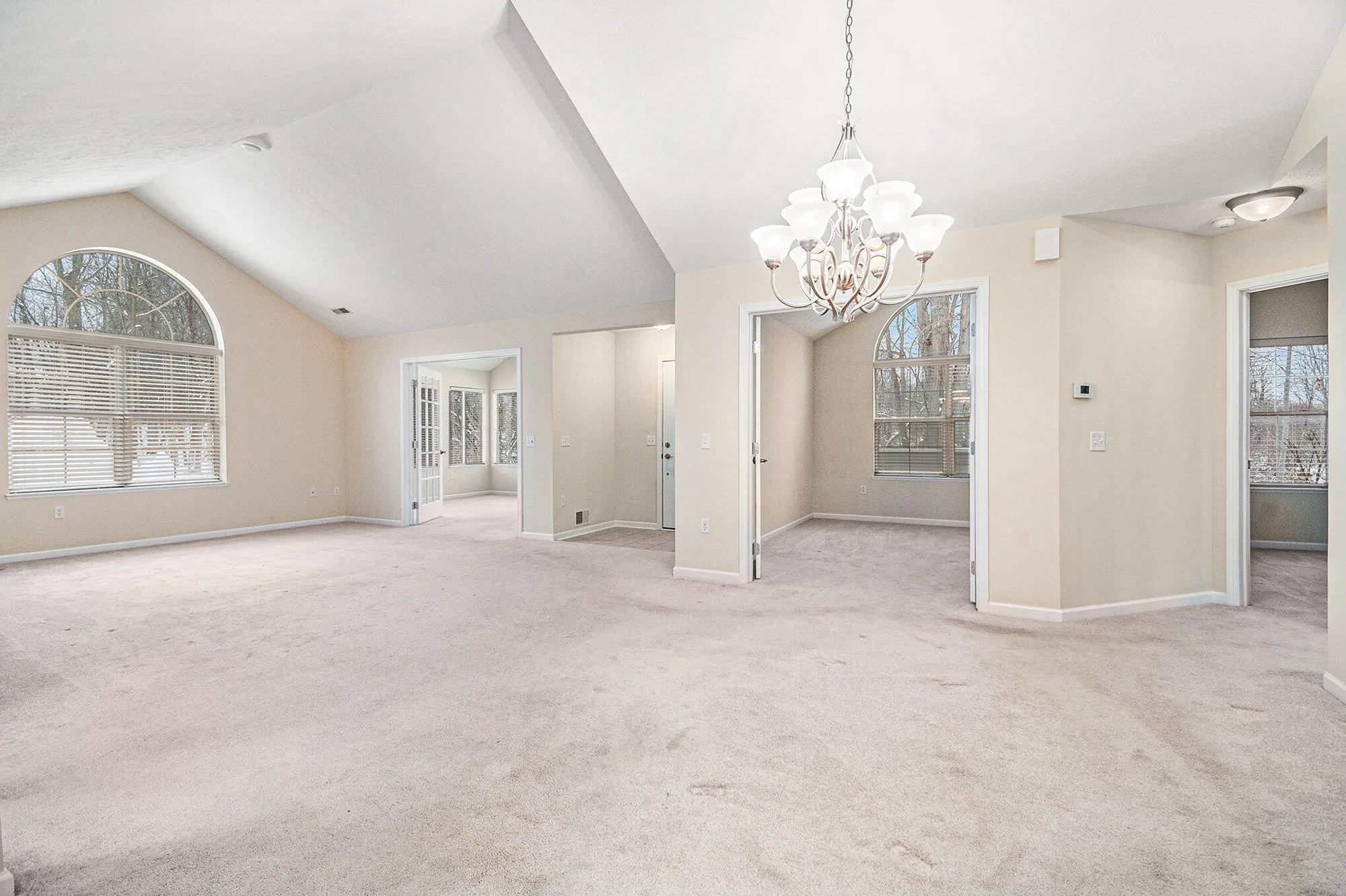 Property Slideshow image 17 of 37 | 5333 fawn creek dr sw, Grandville, MI, 49418