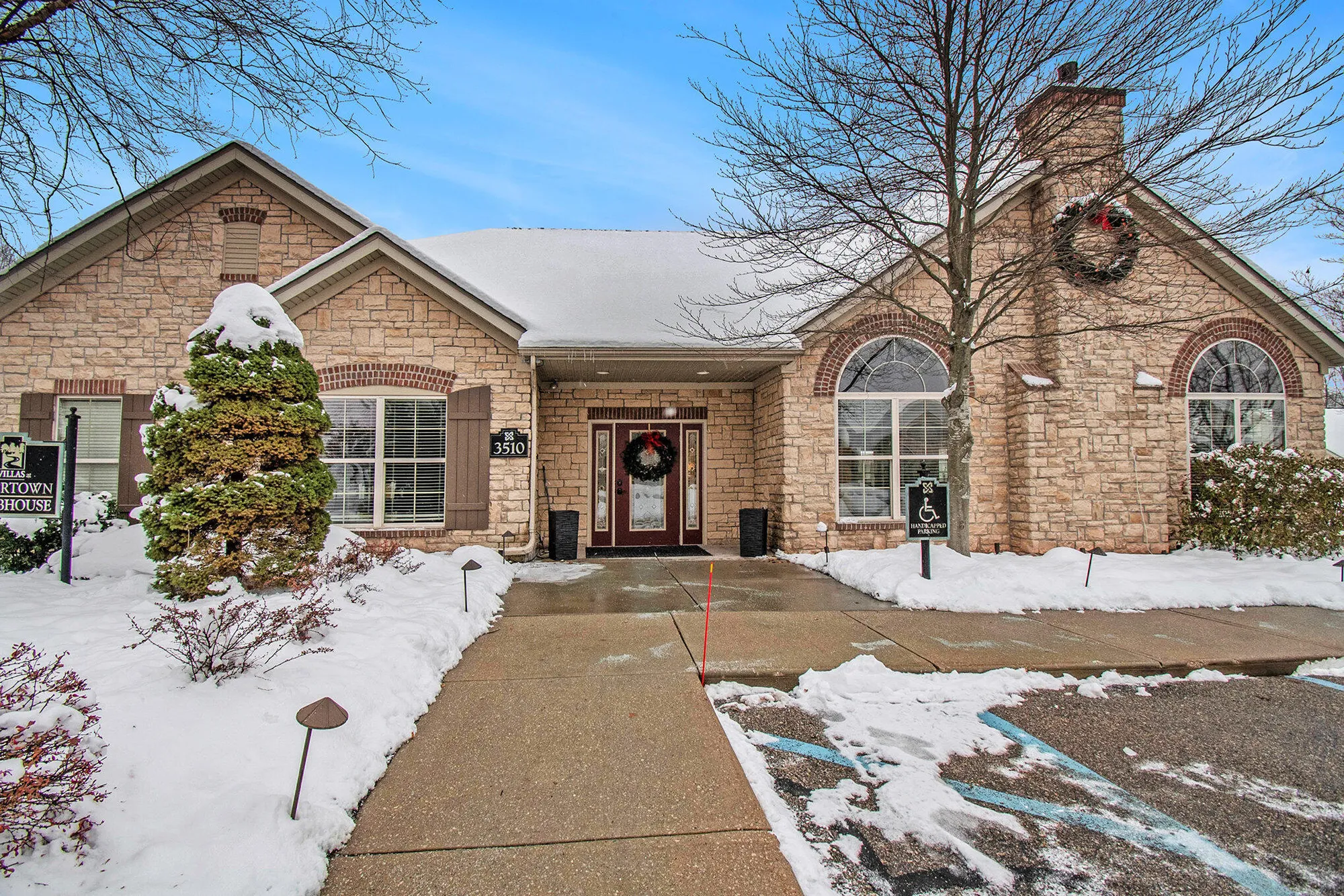 Property Slideshow image 31 of 37 | 5333 fawn creek dr sw, Grandville, MI, 49418