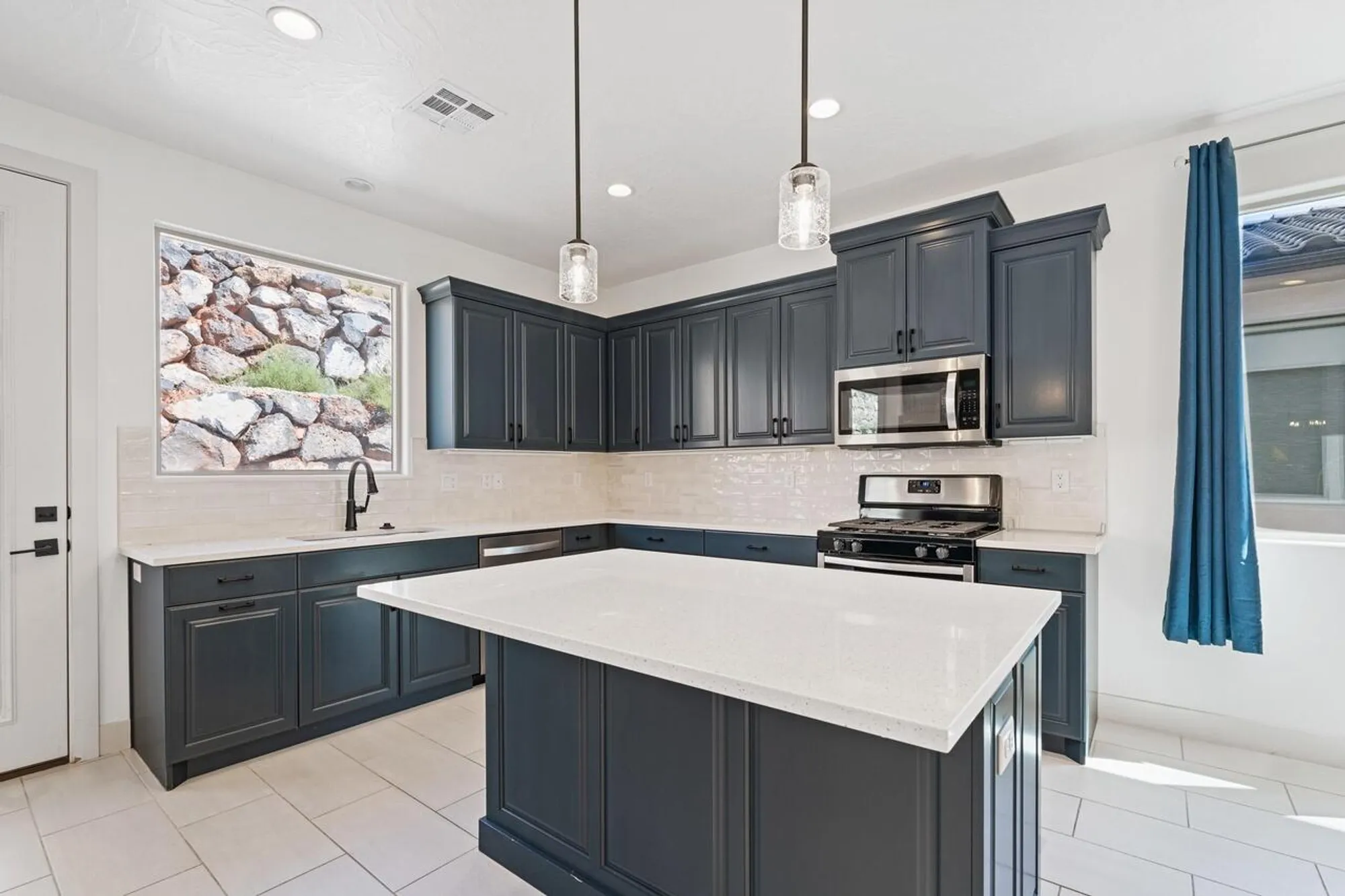 Property Slideshow image 6 of 31 | 116 w camino borde, Washington, UT, 84780