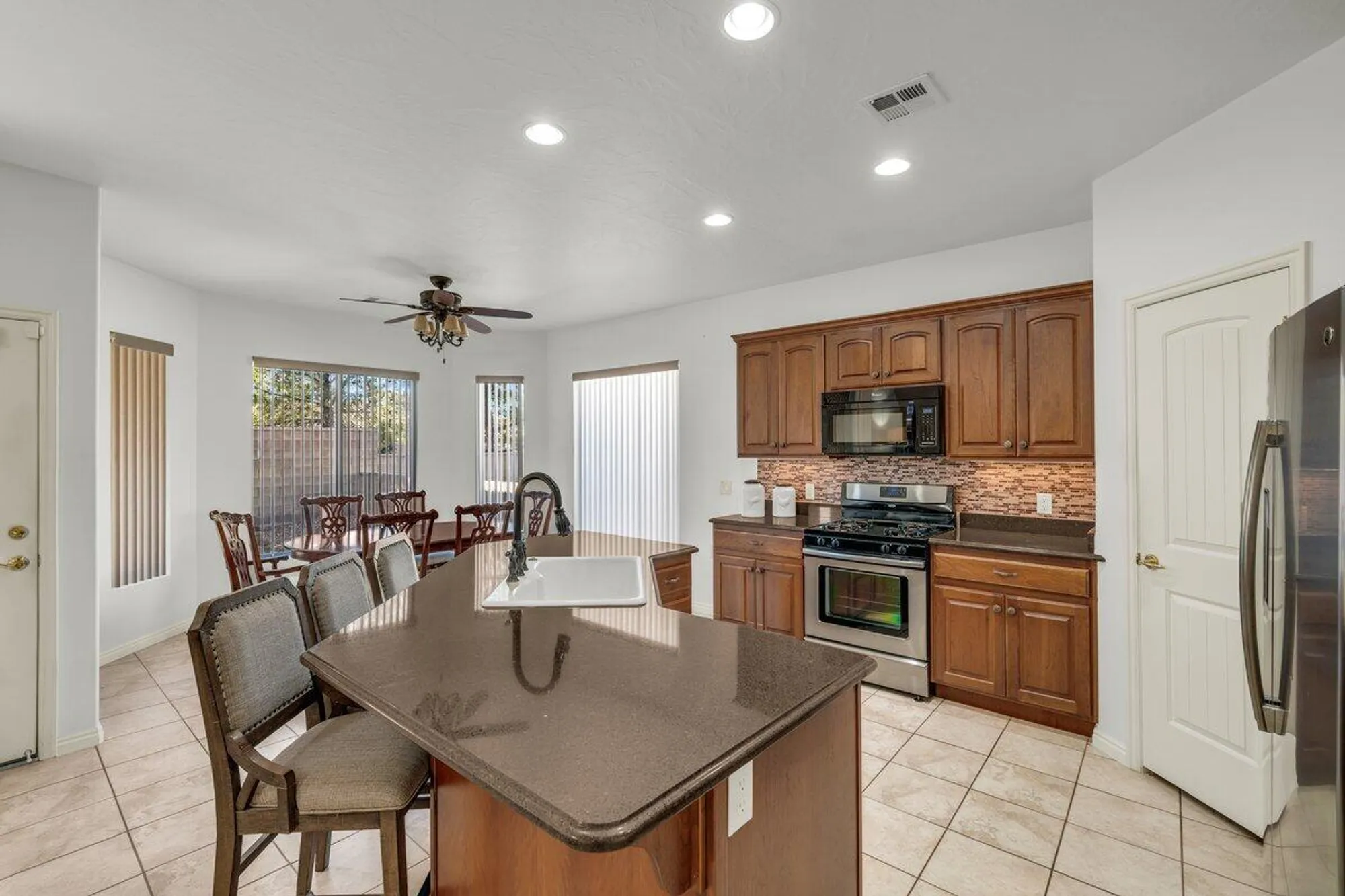 Property Slideshow image 5 of 30 | 1663 morane manor dr, St George, UT, 84790