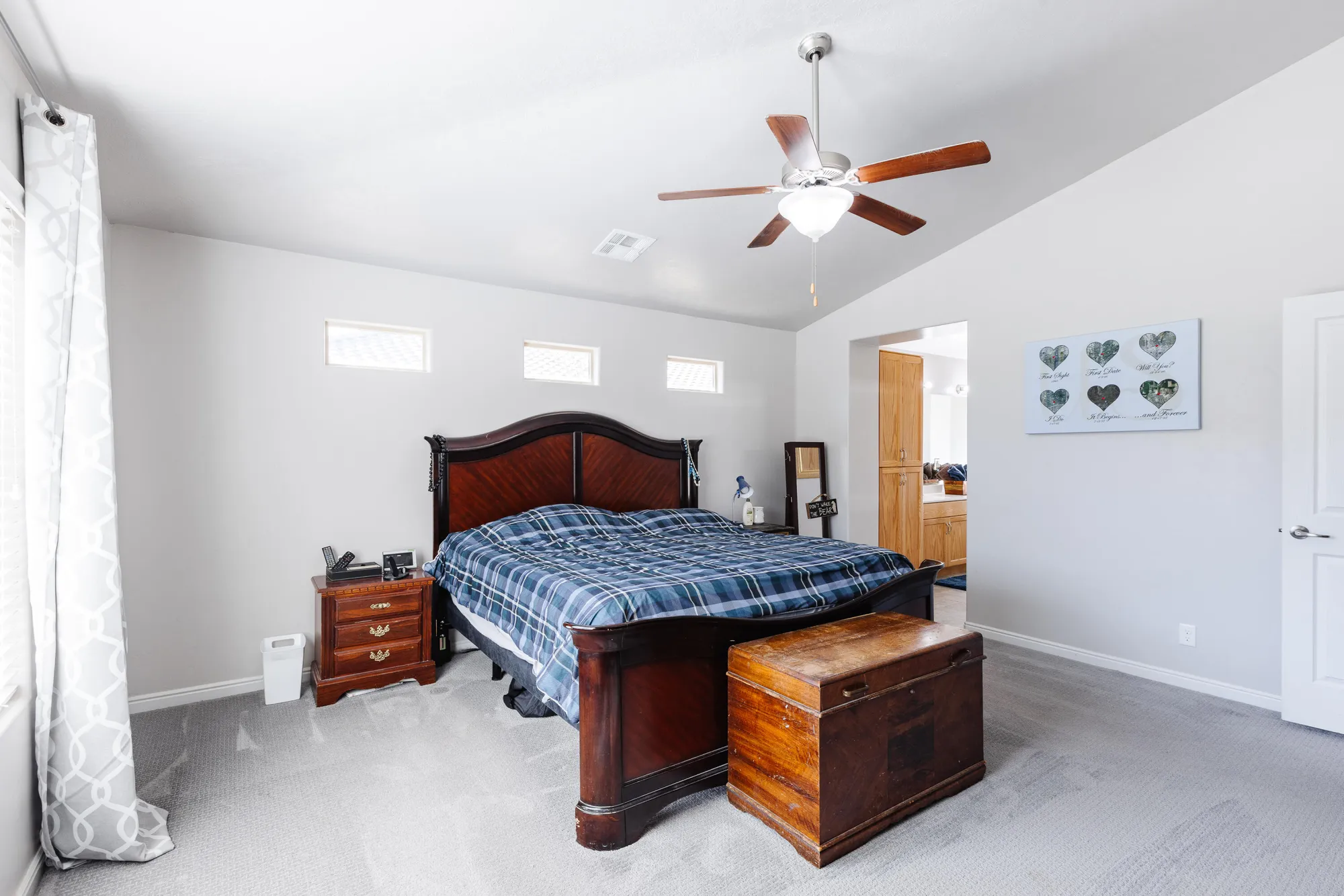 Property Slideshow image 18 of 32 | 833 w 4100, St George, UT, 84790