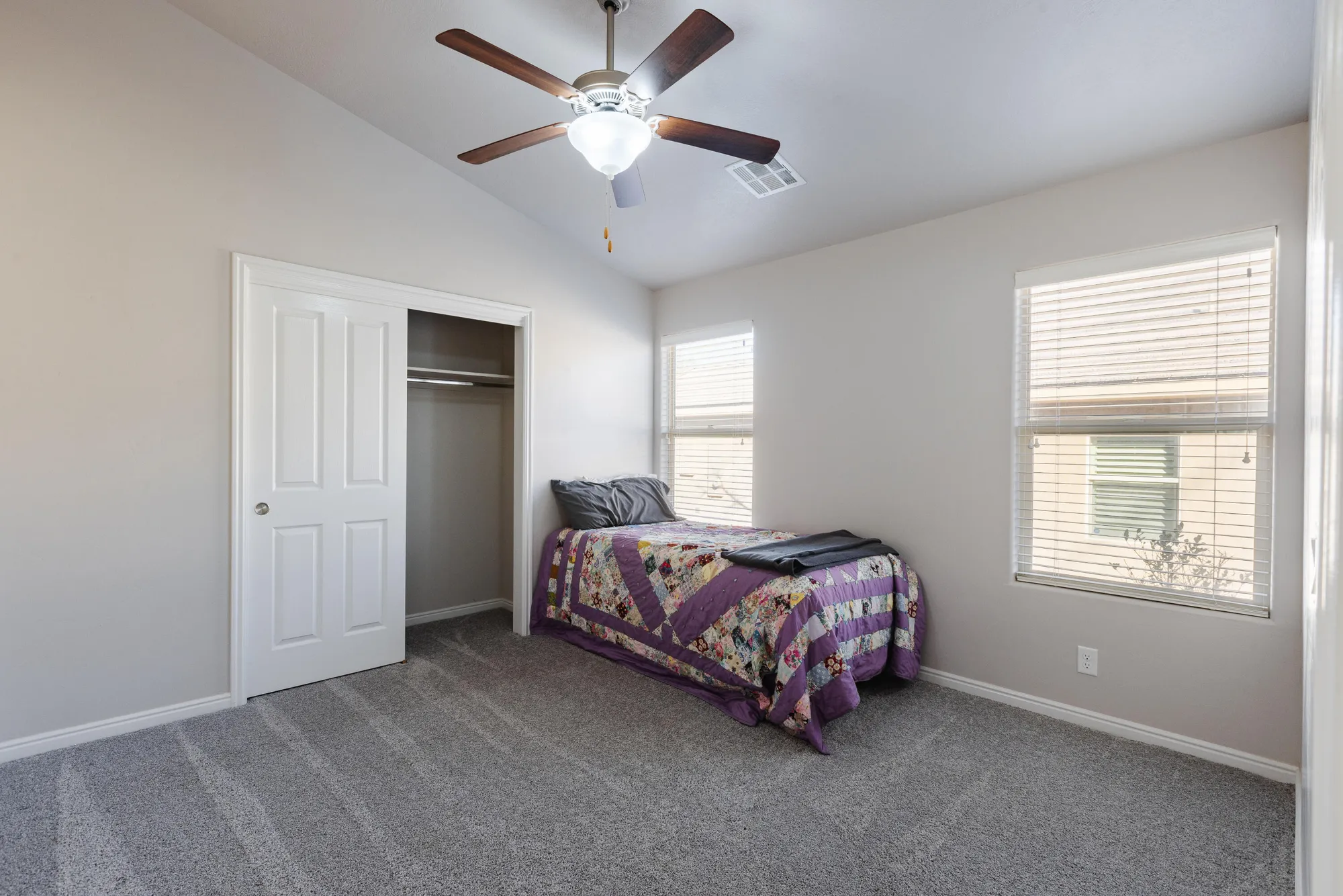Property Slideshow image 24 of 32 | 833 w 4100, St George, UT, 84790