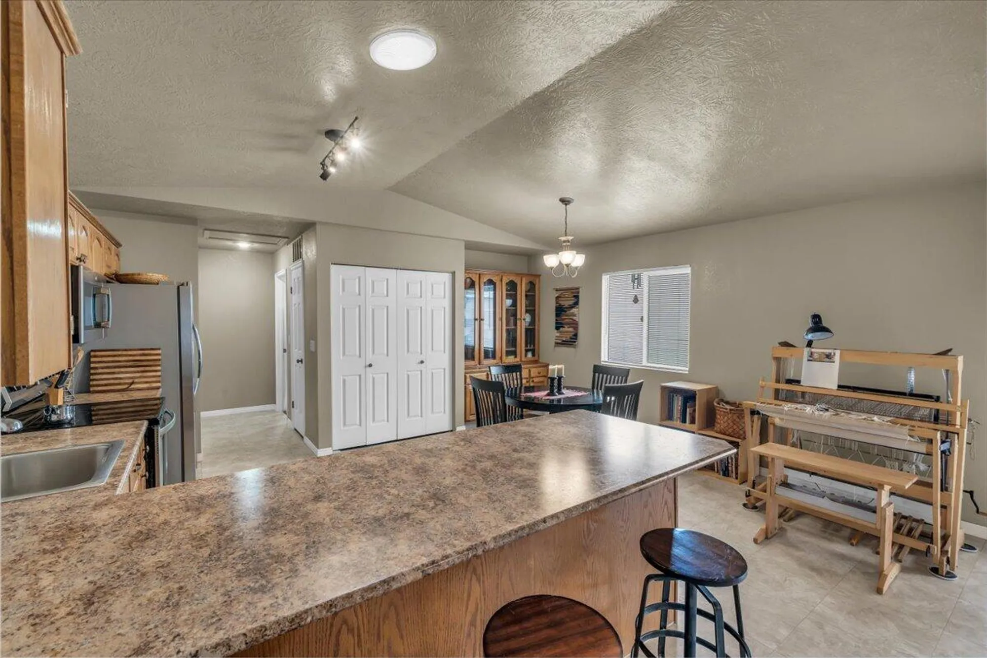Property Slideshow image 9 of 27 | 1331 n dixie downs rd unit 117, St George, UT, 84770