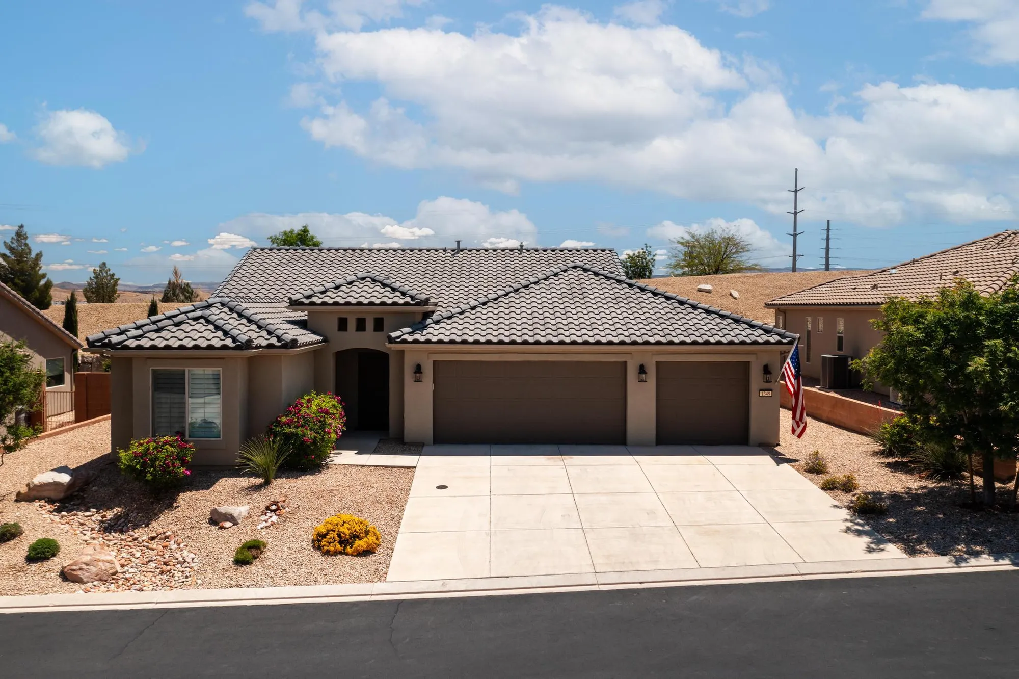 Property Slideshow image 1 of 33 | 1349 w silk berry dr, St George, UT, 84790
