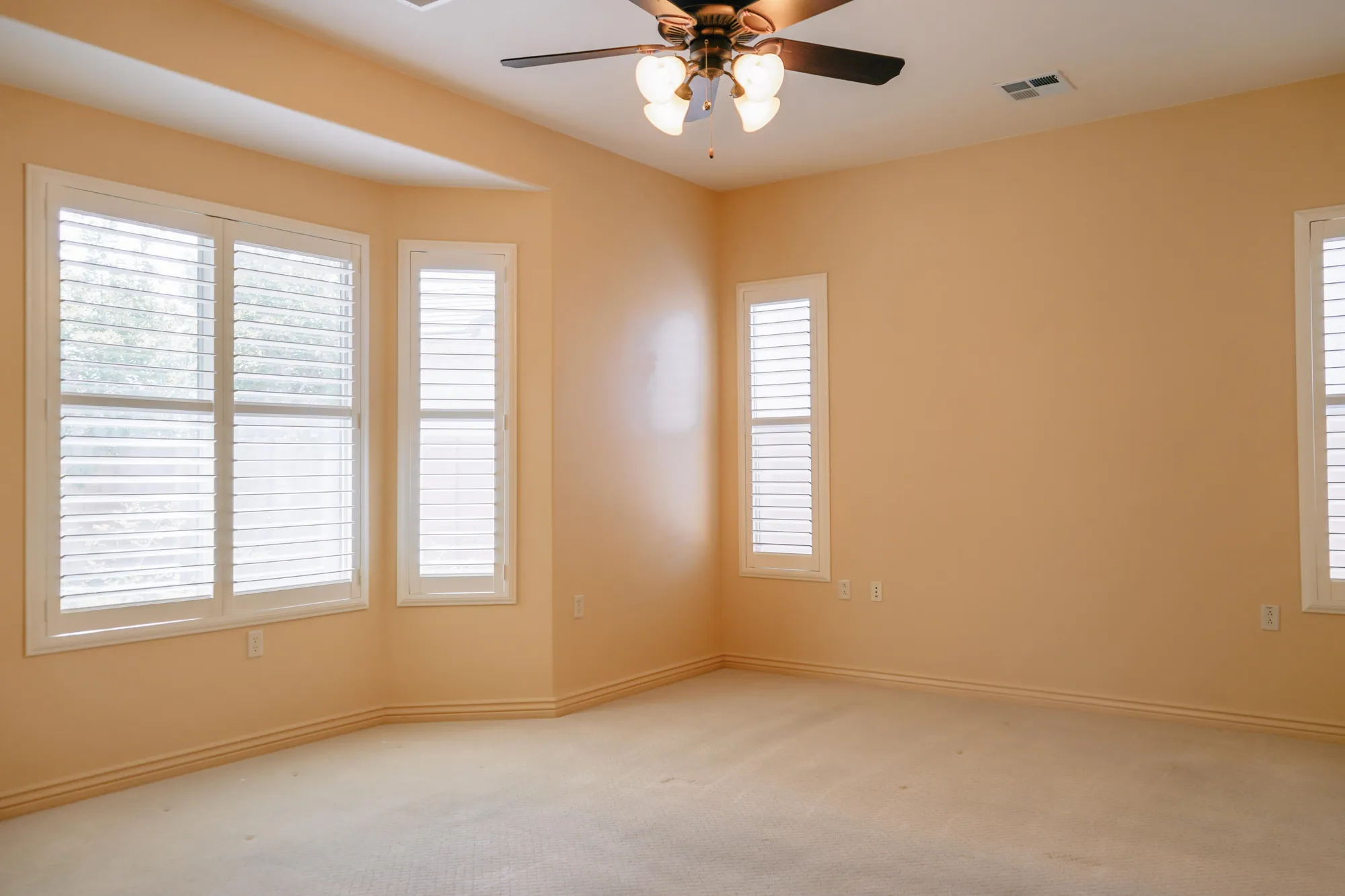 Property Slideshow image 18 of 37 | 4983 azalea cir, St George, UT, 84790