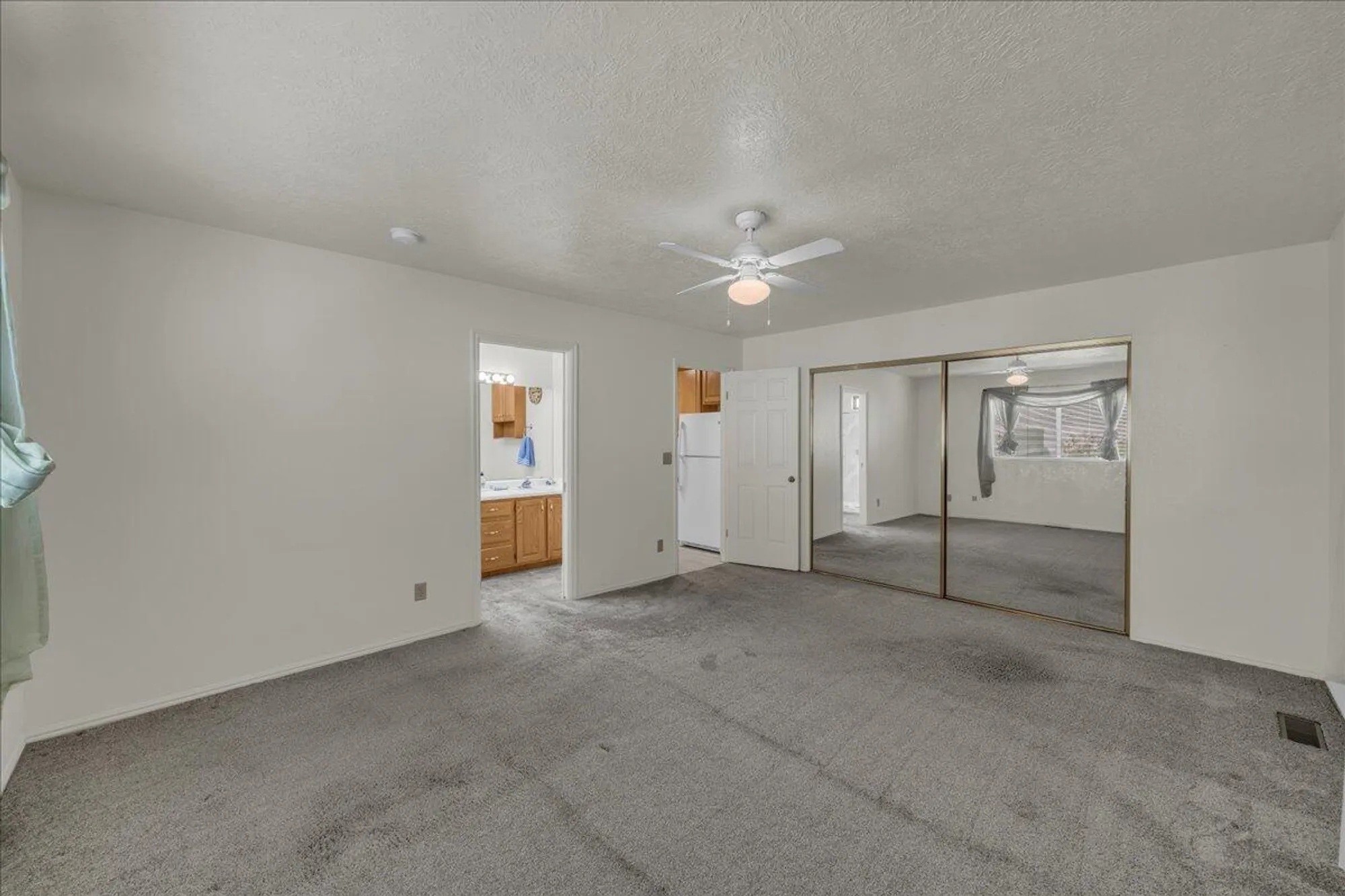 Property Slideshow image 12 of 16 | 1331 n dixie downs rd unit 56, St George, UT, 84770