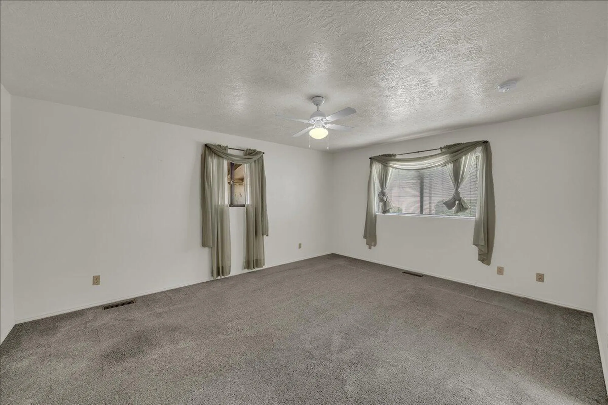 Property Slideshow image 13 of 16 | 1331 n dixie downs rd unit 56, St George, UT, 84770