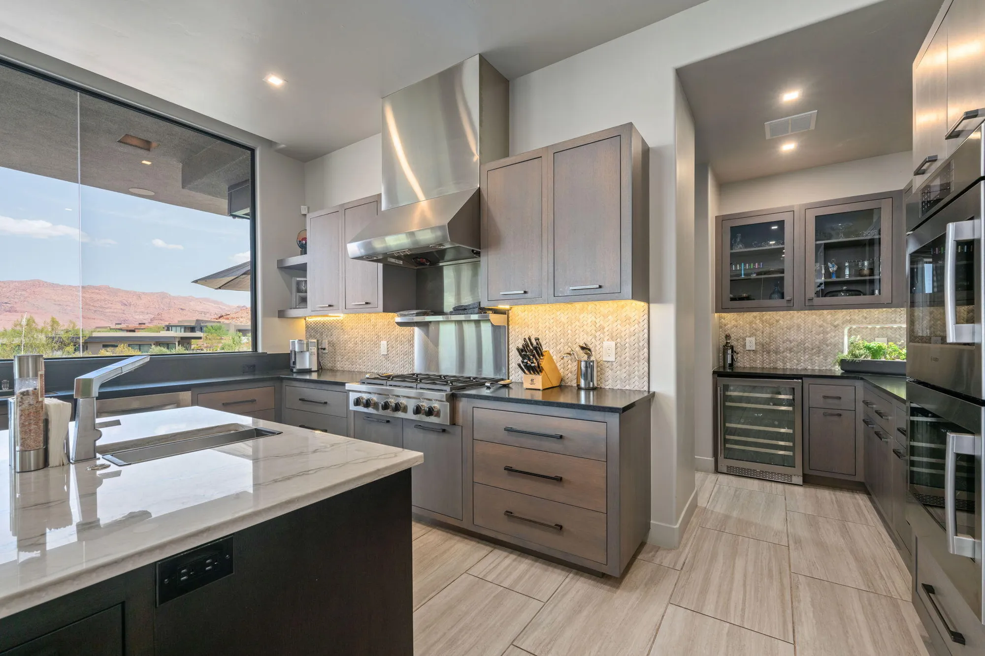 Property Slideshow image 13 of 61 | 1978 w cougar rock cir, St George, UT, 84770