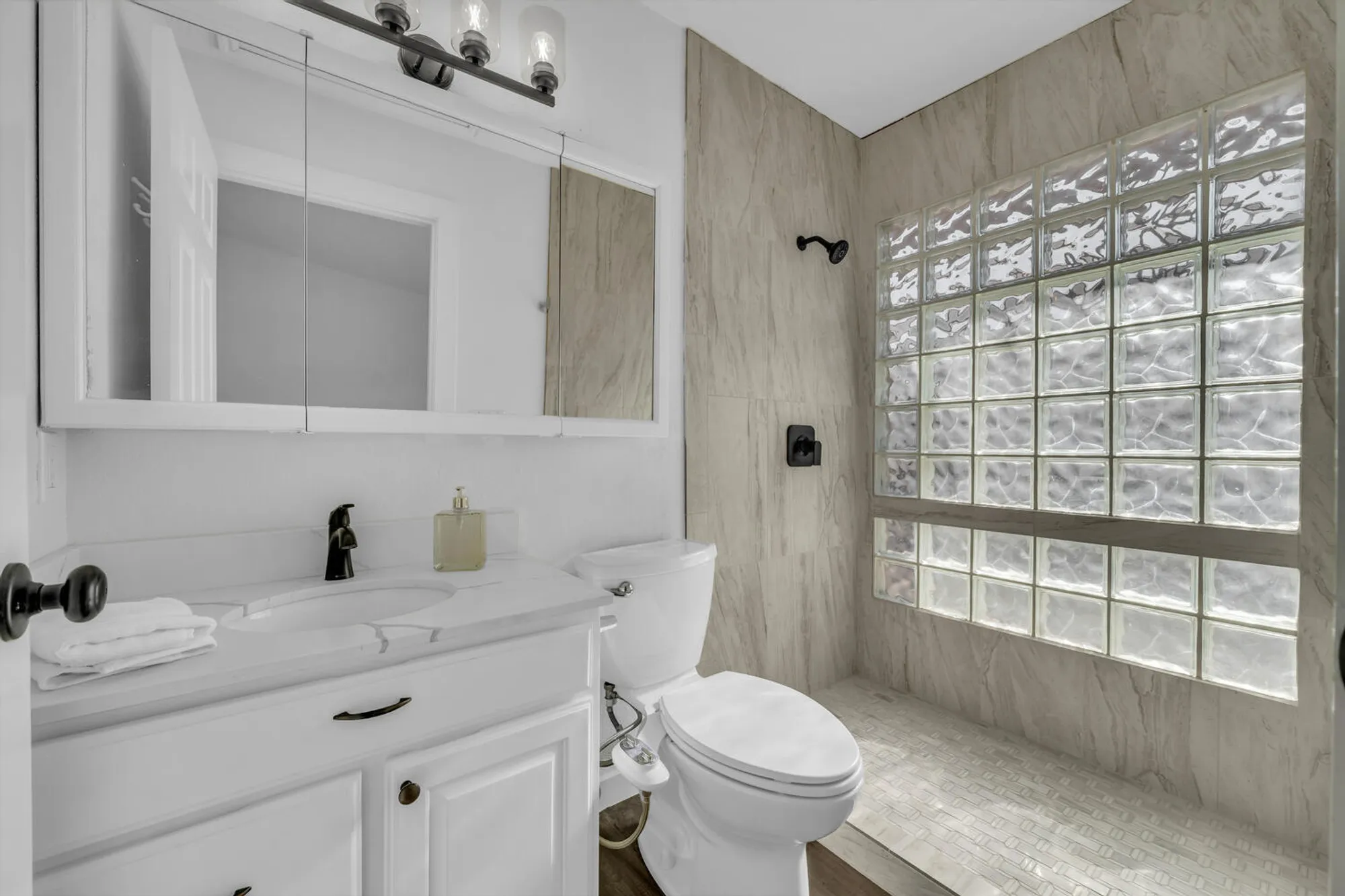 Property Slideshow image 9 of 17 | 1331 n dixie downs rd unit 100, St George, UT, 84770