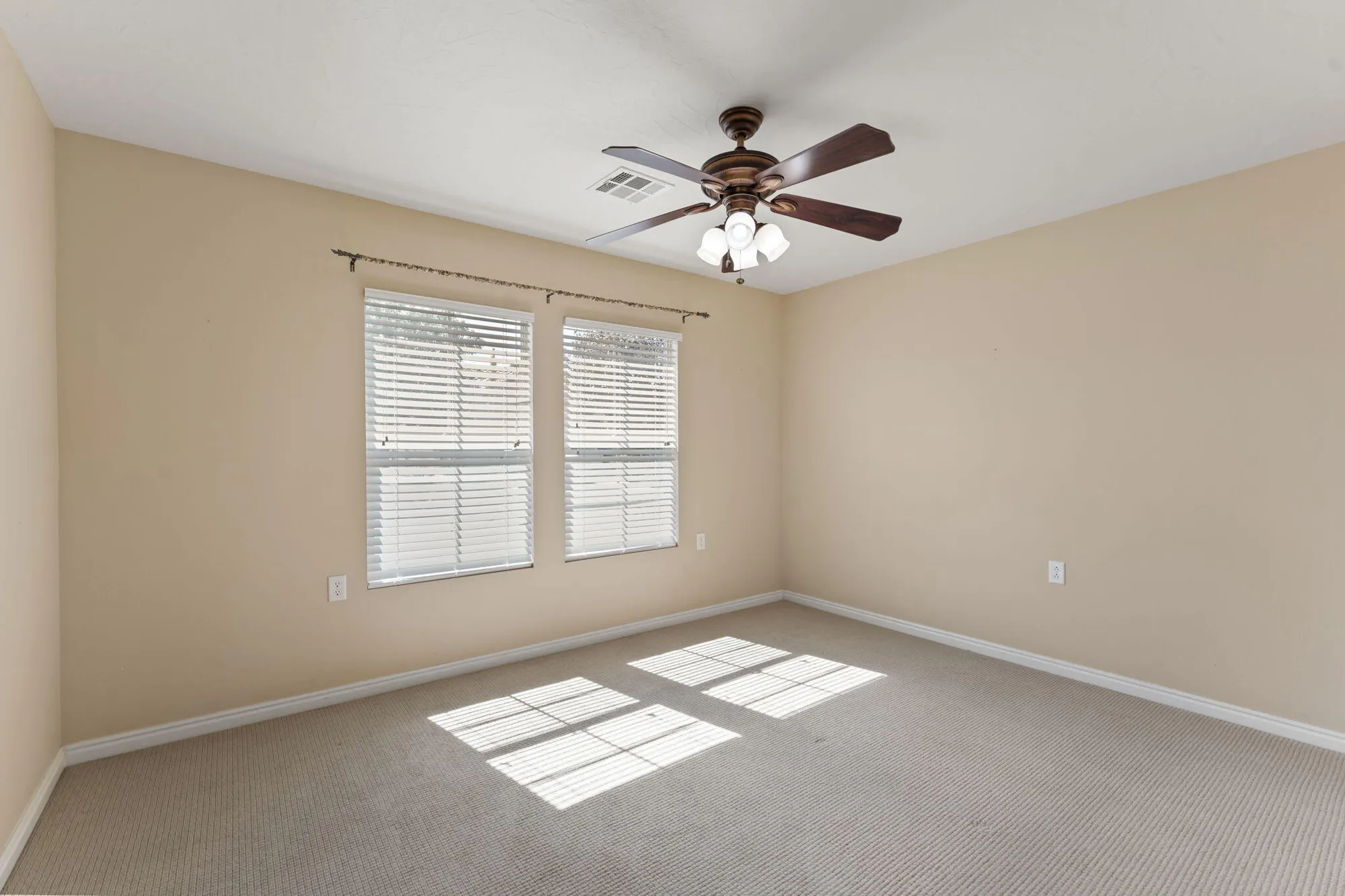 Property Slideshow image 25 of 36 | 4652 s medallion dr, St George, UT, 84790