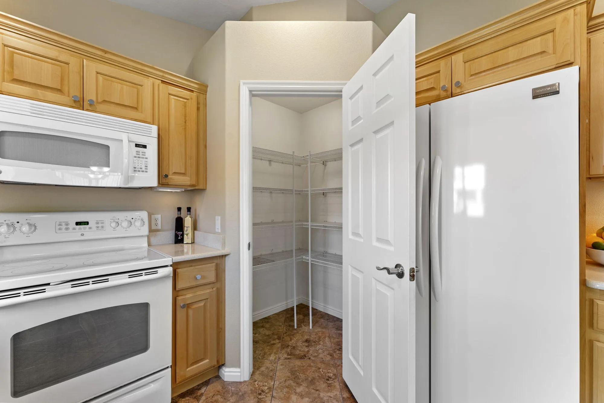 Property Slideshow image 15 of 36 | 4652 s medallion dr, St George, UT, 84790