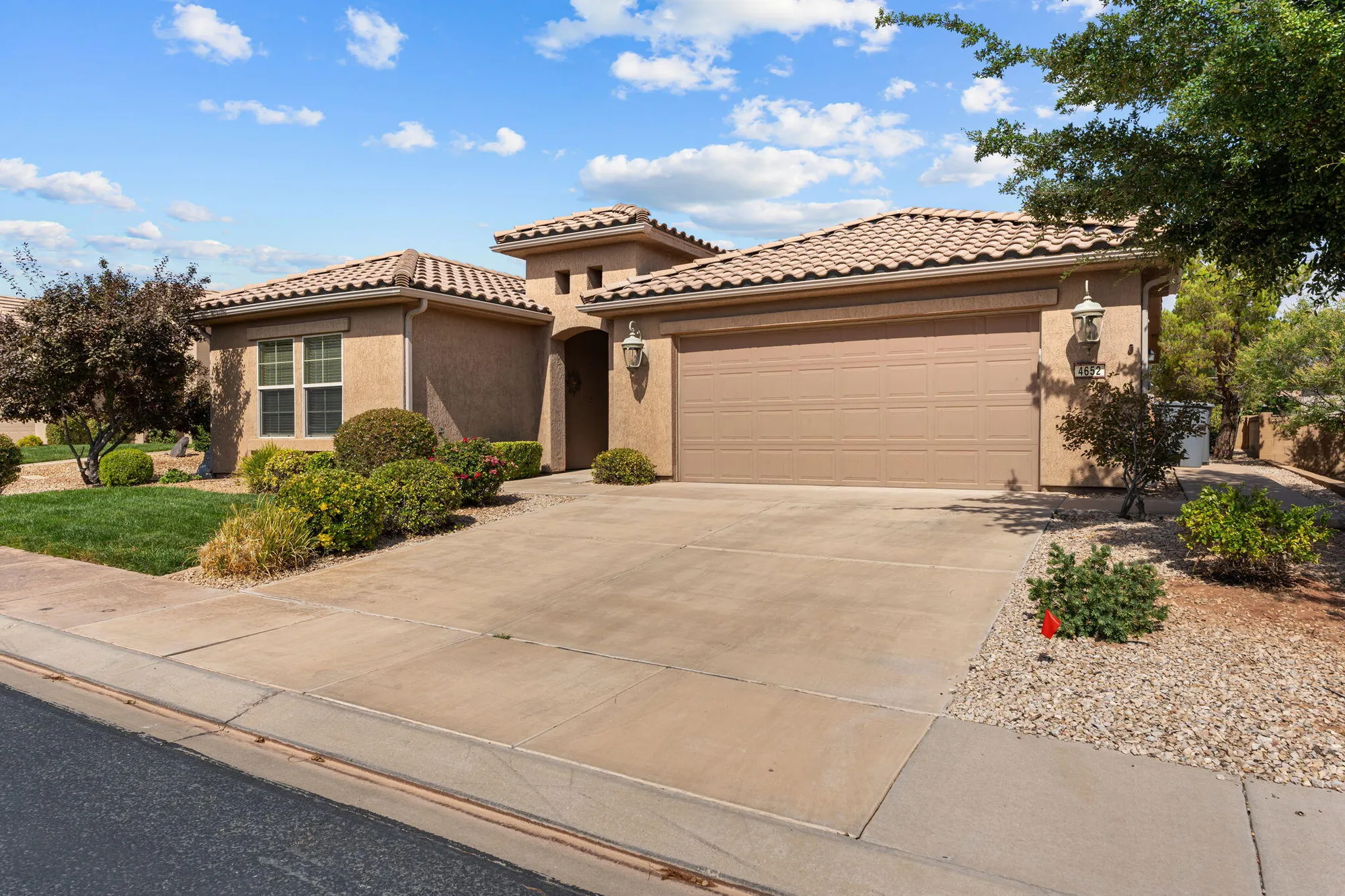 Property Slideshow image 2 of 36 | 4652 s medallion dr, St George, UT, 84790