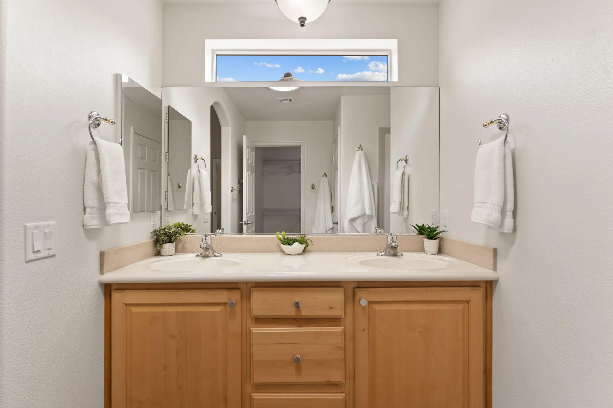 Property Slideshow image 23 of 36 | 4652 s medallion dr, St George, UT, 84790