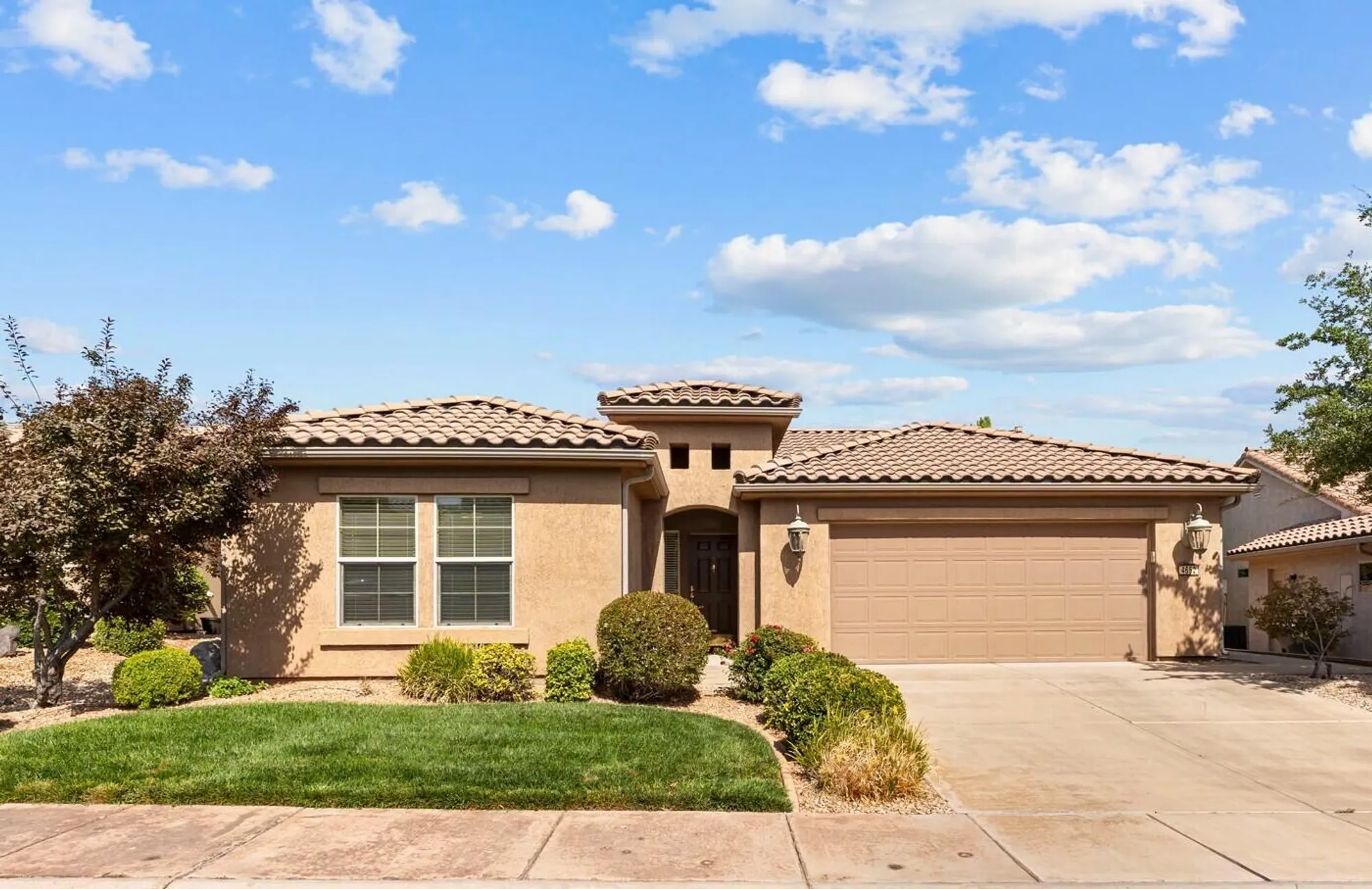 Property Slideshow image 3 of 36 | 4652 s medallion dr, St George, UT, 84790