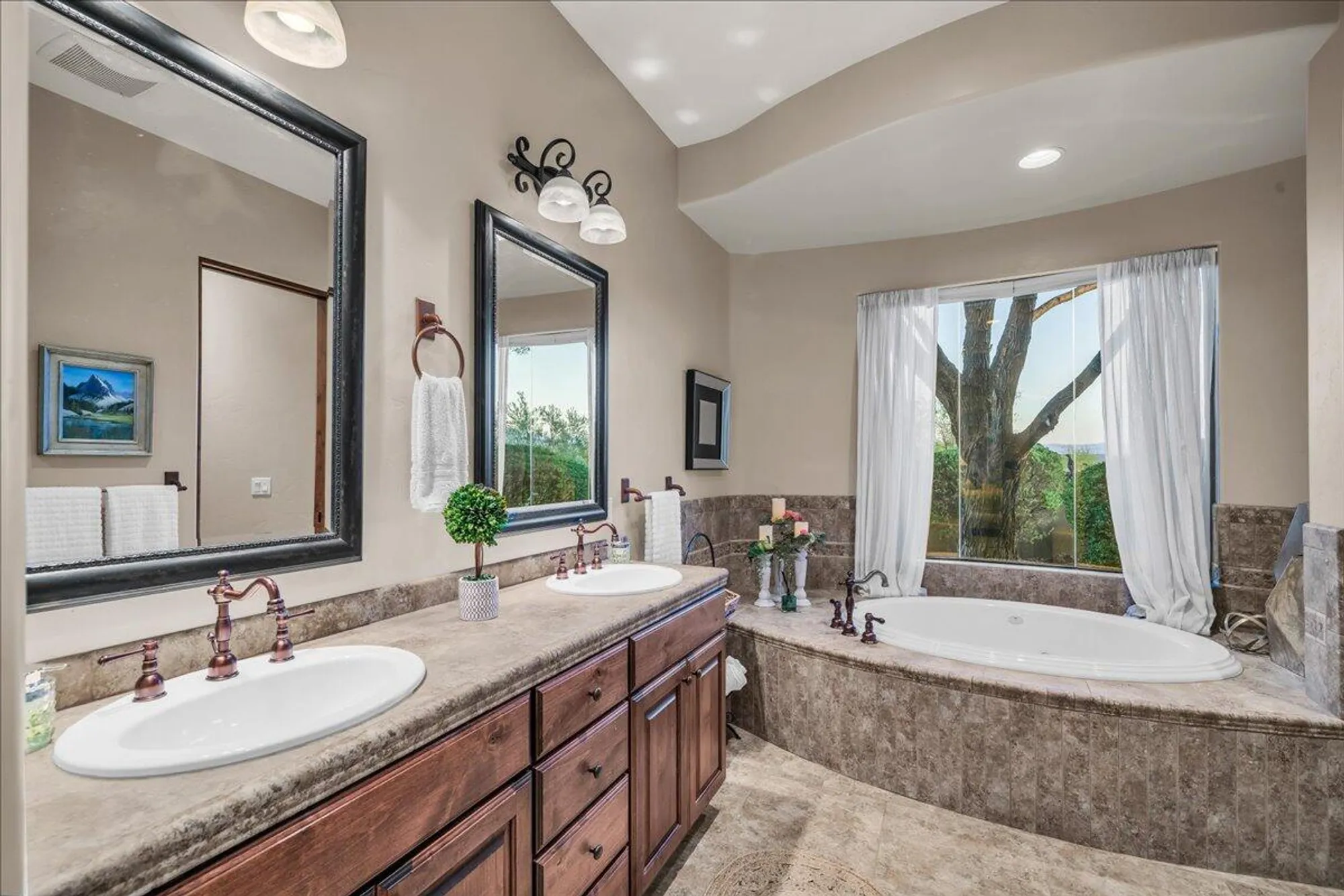 Property Slideshow image 31 of 63 | 2524 chaco trl, St George, UT, 84770