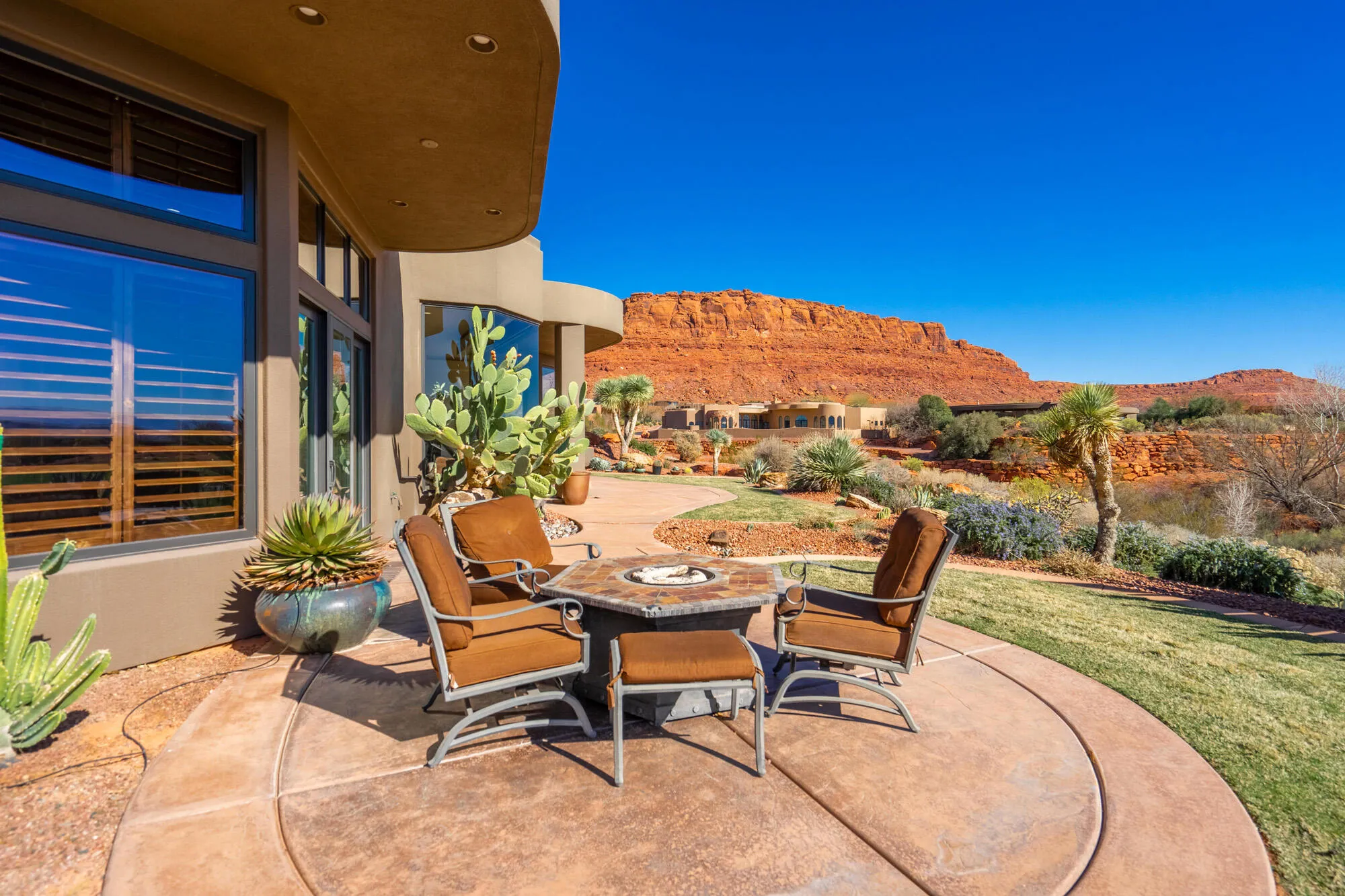 Property Slideshow image 33 of 83 | 3052 n snow canyon pkwy 8, St George, UT, 84770