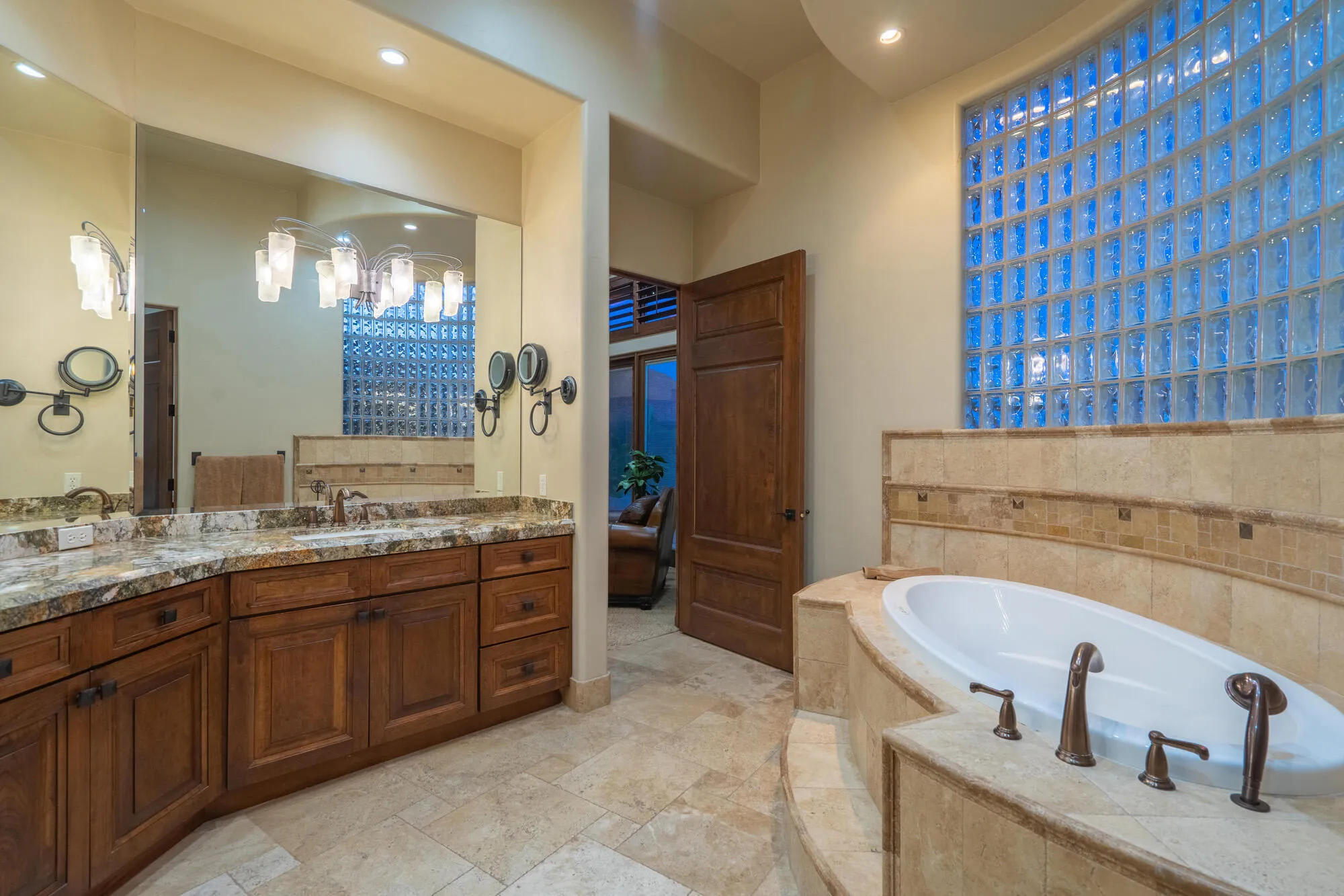 Property Slideshow image 38 of 83 | 3052 n snow canyon pkwy 8, St George, UT, 84770