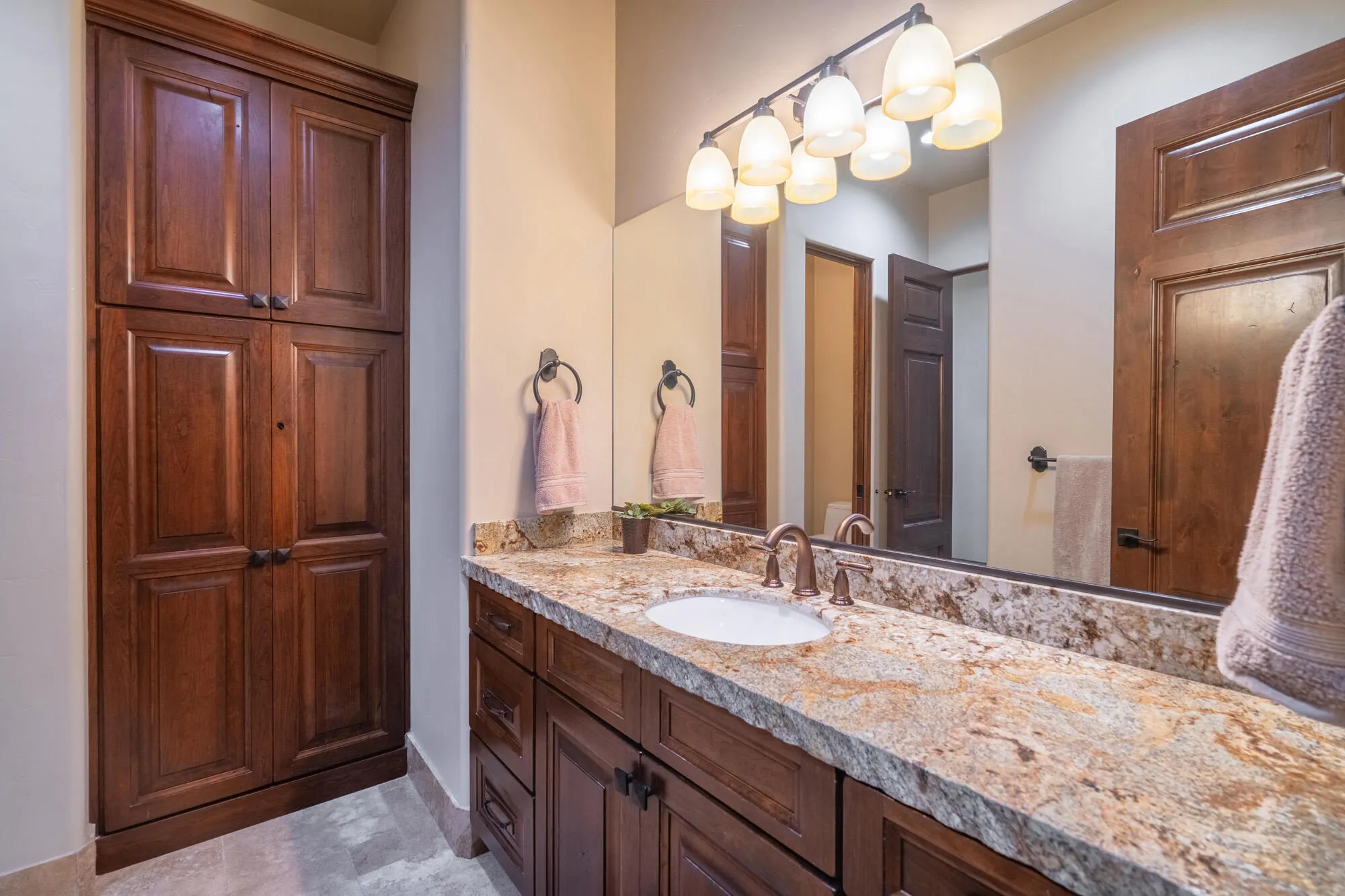 Property Slideshow image 49 of 83 | 3052 n snow canyon pkwy 8, St George, UT, 84770