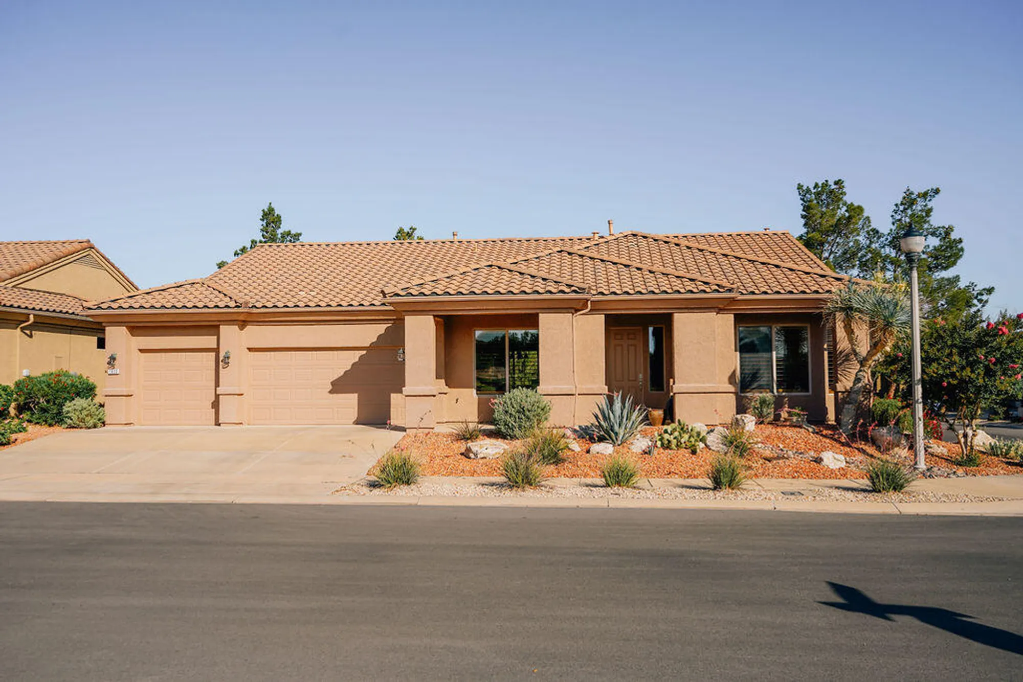 Property Slideshow image 1 of 44 | 1826 purple lupine dr, St George, UT, 84790