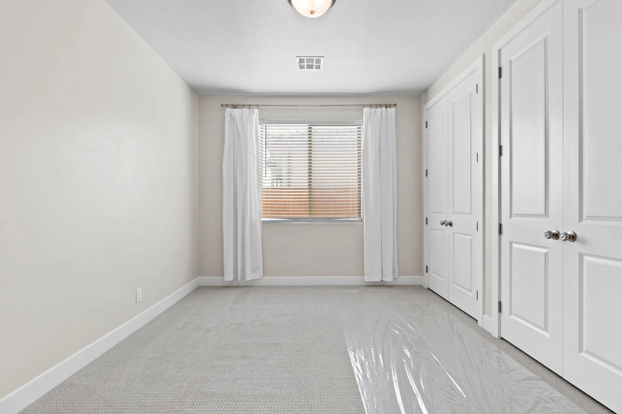 Property Slideshow image 11 of 33 | 133 w white pearl dr, Washington, UT, 84780