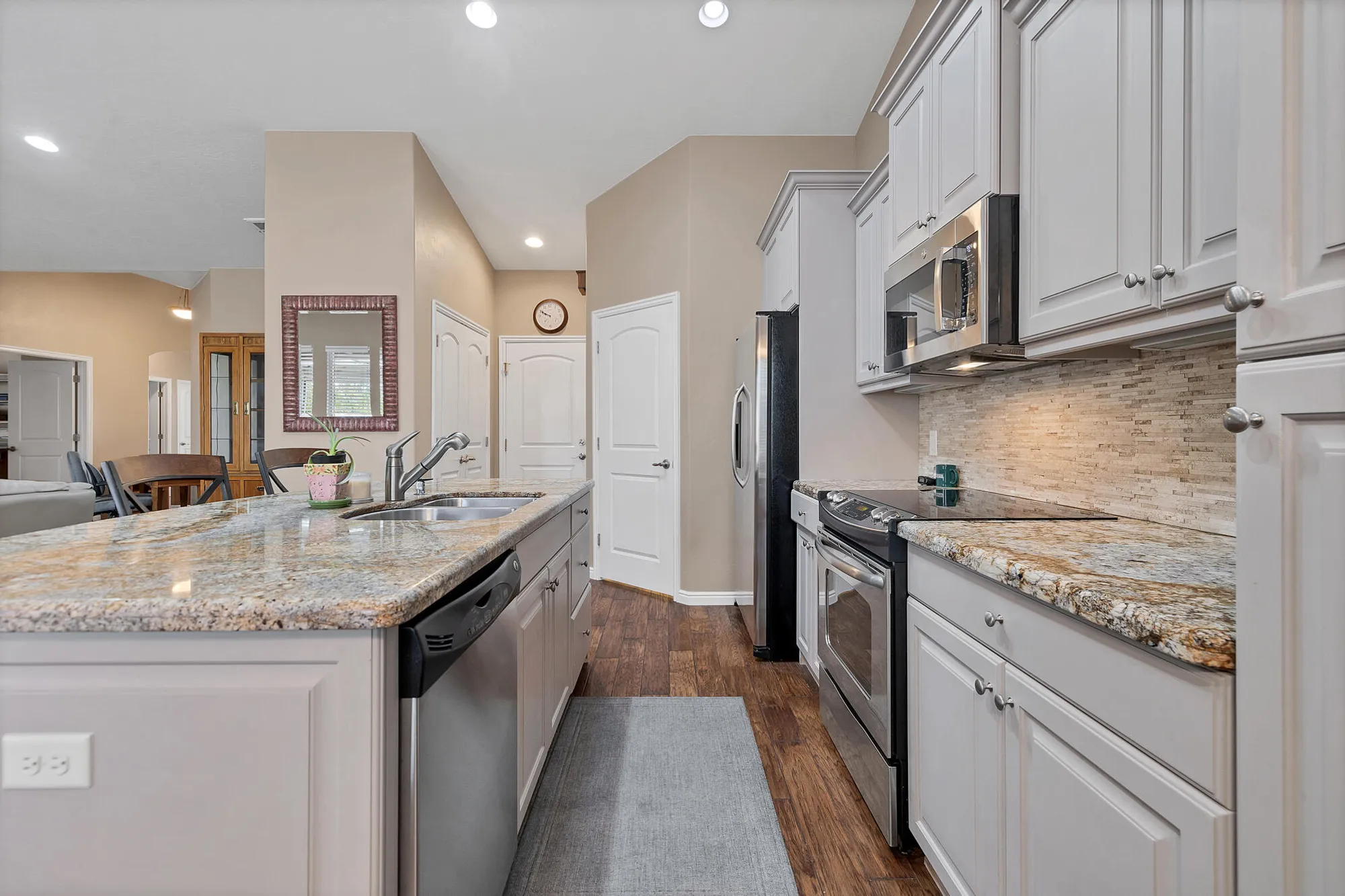 Property Slideshow image 12 of 28 | 4730 s medallion dr, St George, UT, 84790