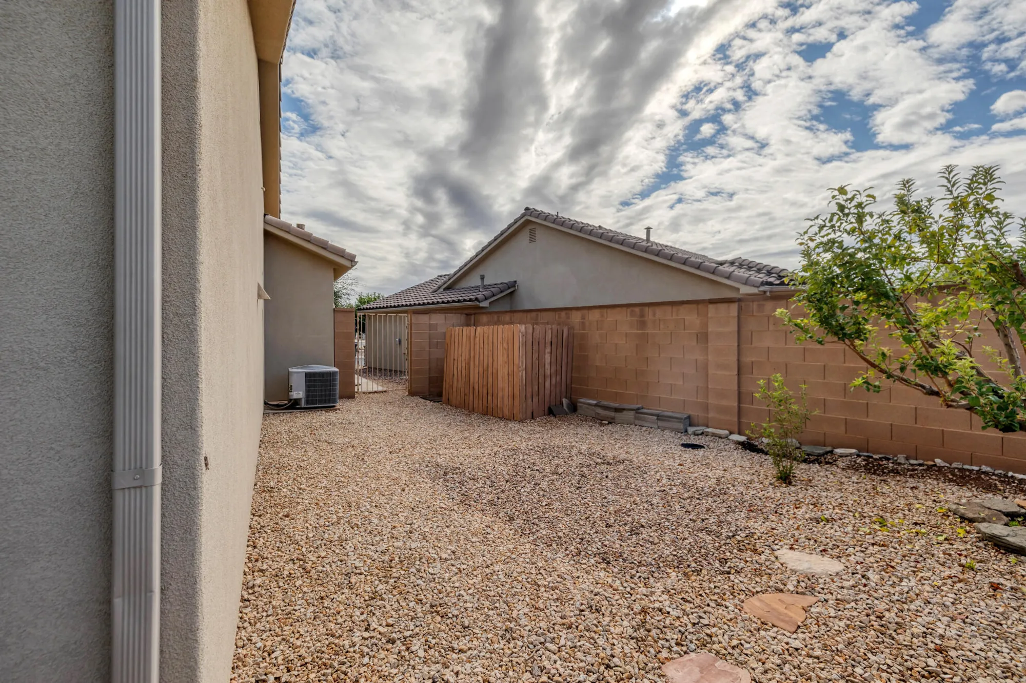 Property Slideshow image 25 of 28 | 4730 s medallion dr, St George, UT, 84790