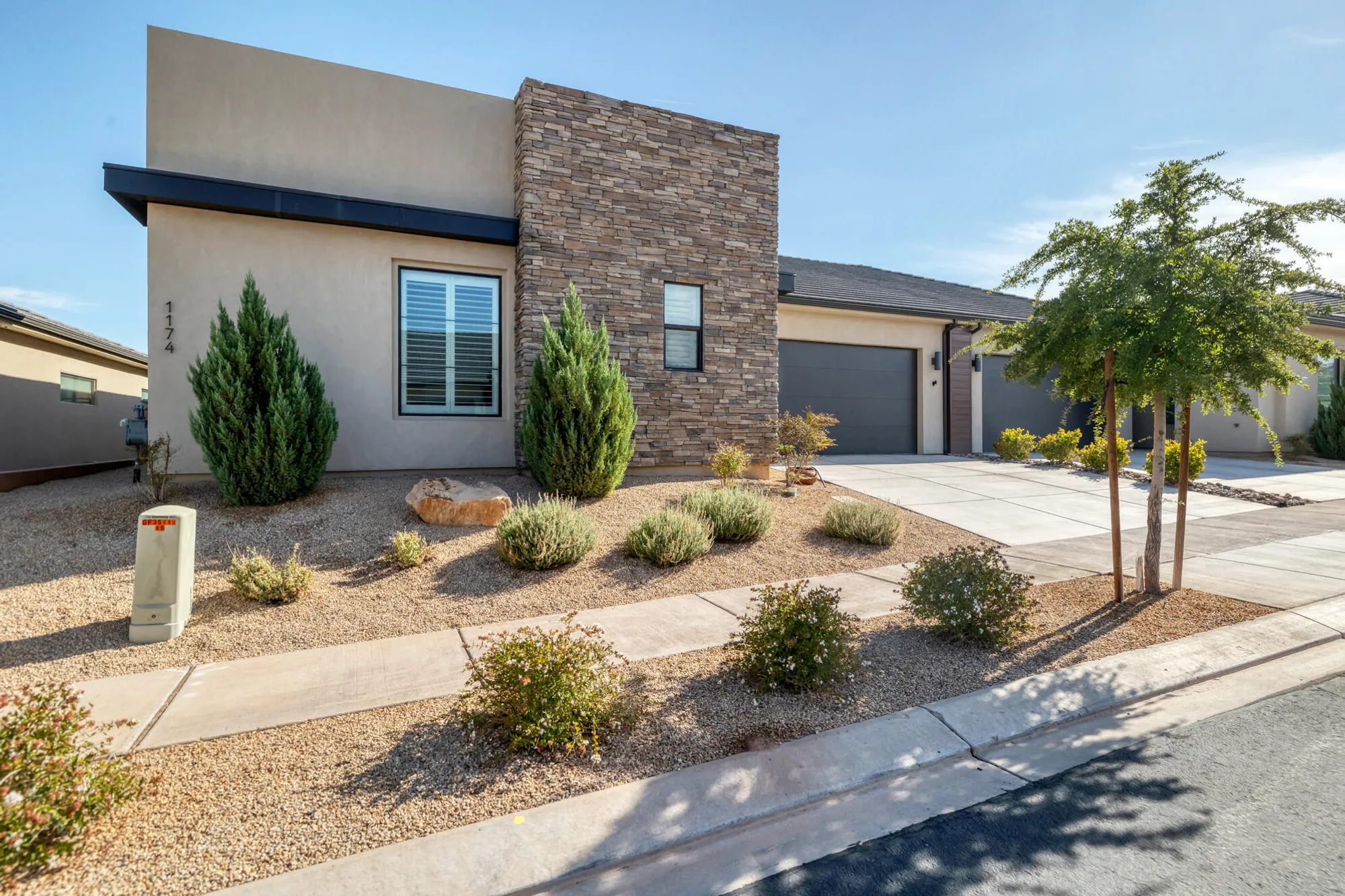 Property Slideshow image 1 of 30 | 1174 w graham dr, St George, UT, 84790