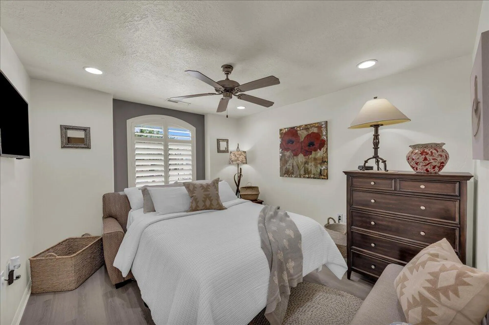 Property Slideshow image 13 of 28 | 4760 s medallion dr, St George, UT, 84790