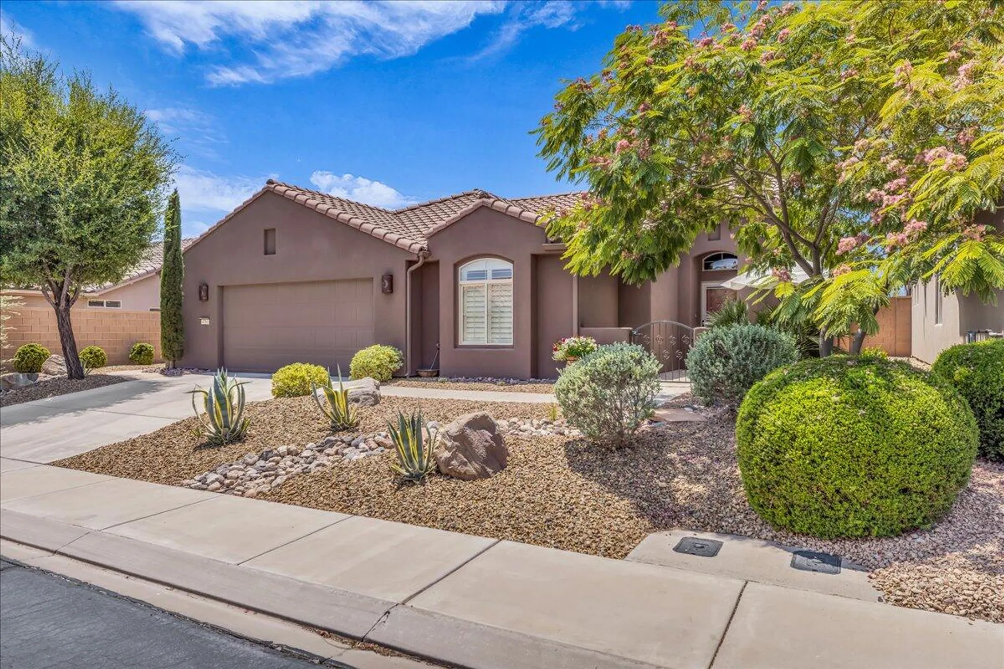 Property Slideshow image 4 of 28 | 4760 s medallion dr, St George, UT, 84790