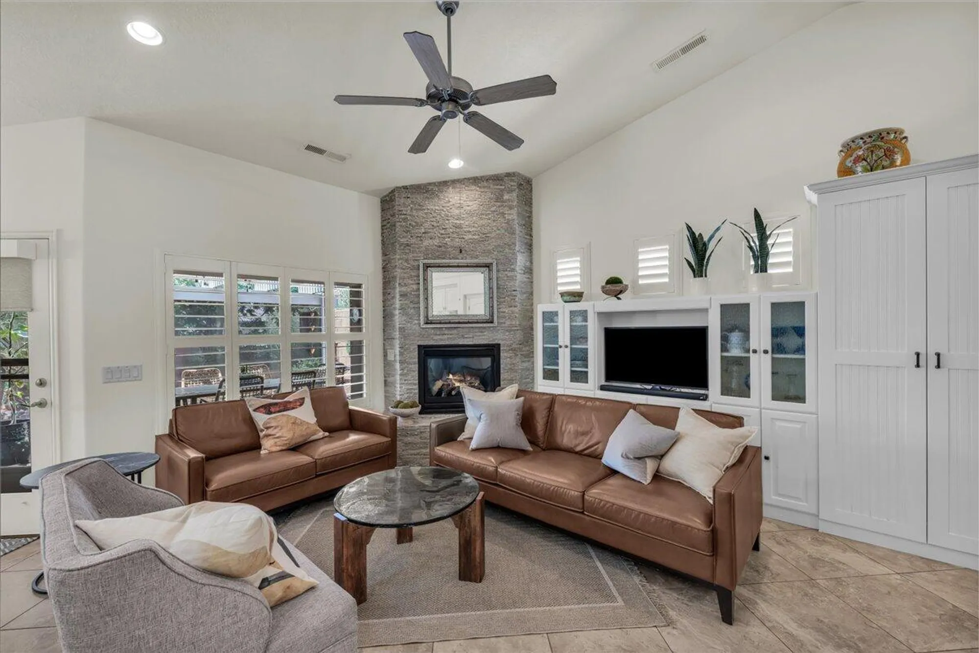 Property Slideshow image 6 of 28 | 4760 s medallion dr, St George, UT, 84790