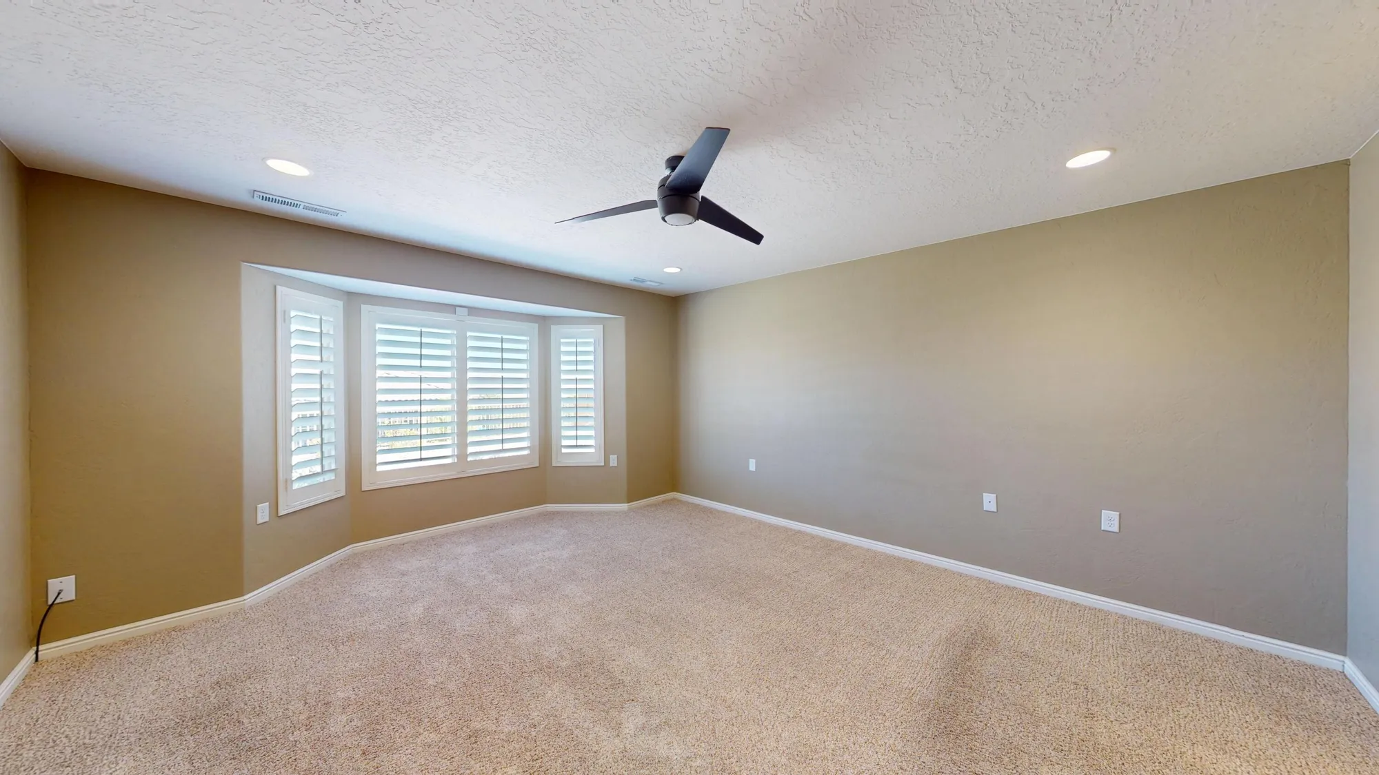 Property Slideshow image 9 of 49 | 4260 s painted finch dr, St George, UT, 84790